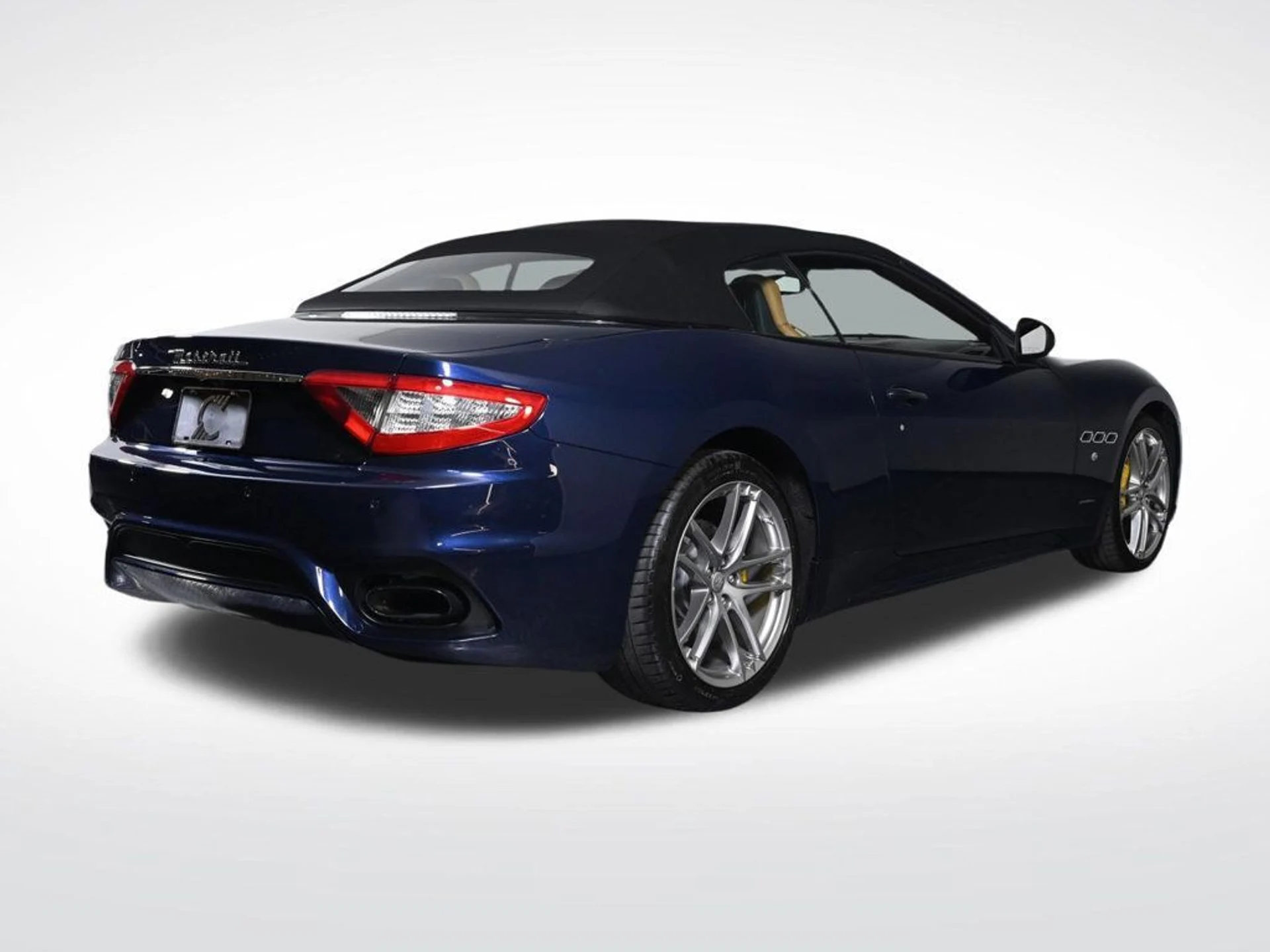 mph005_299892367_used_2019_maserati_granturismo_sport_11350_23000858_5_1024_3b69af72c8