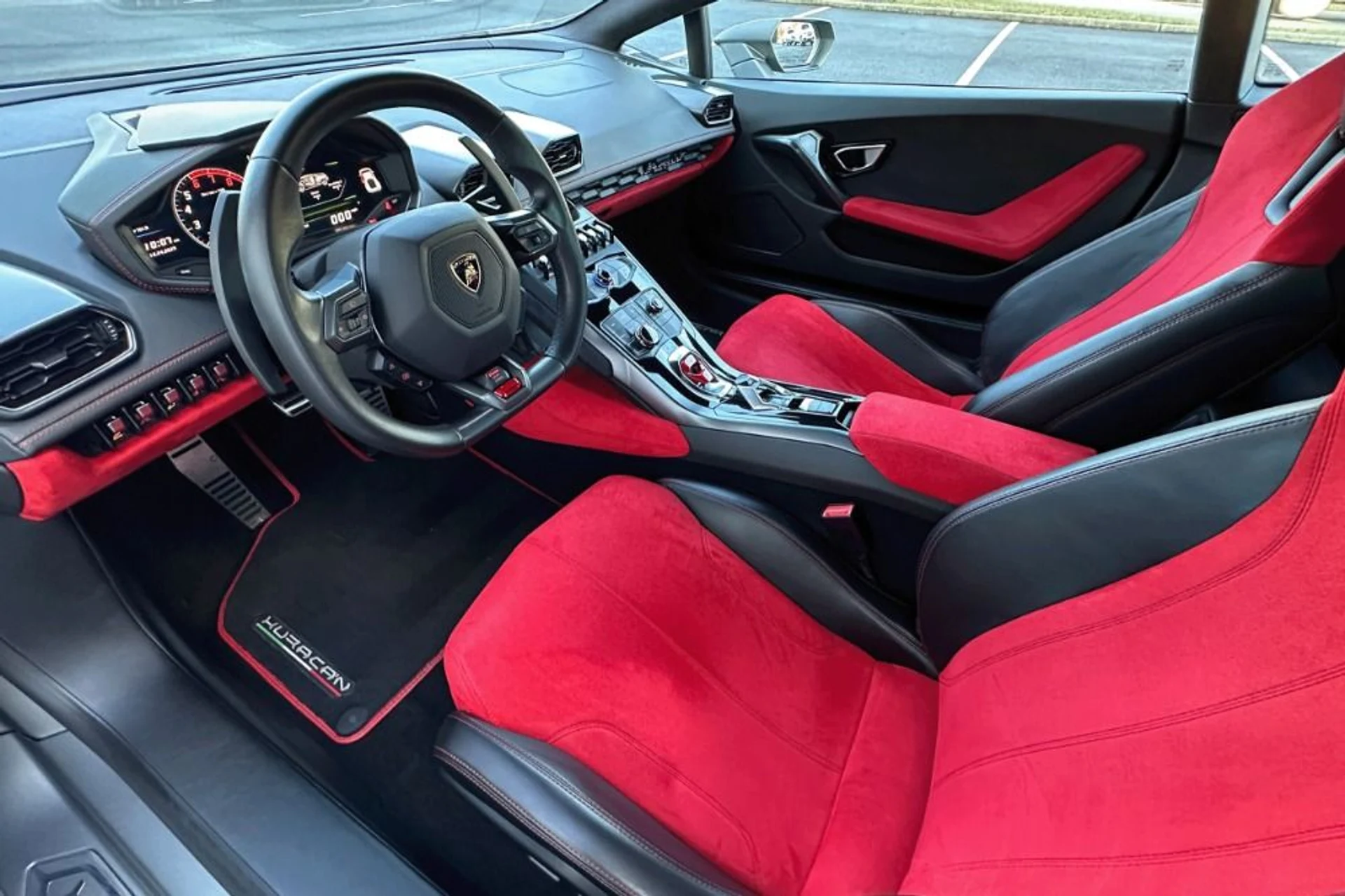 mph005_300893627_Used_2015_Lamborghini_Huracan_LP_610_4_1767011608_50183d7041