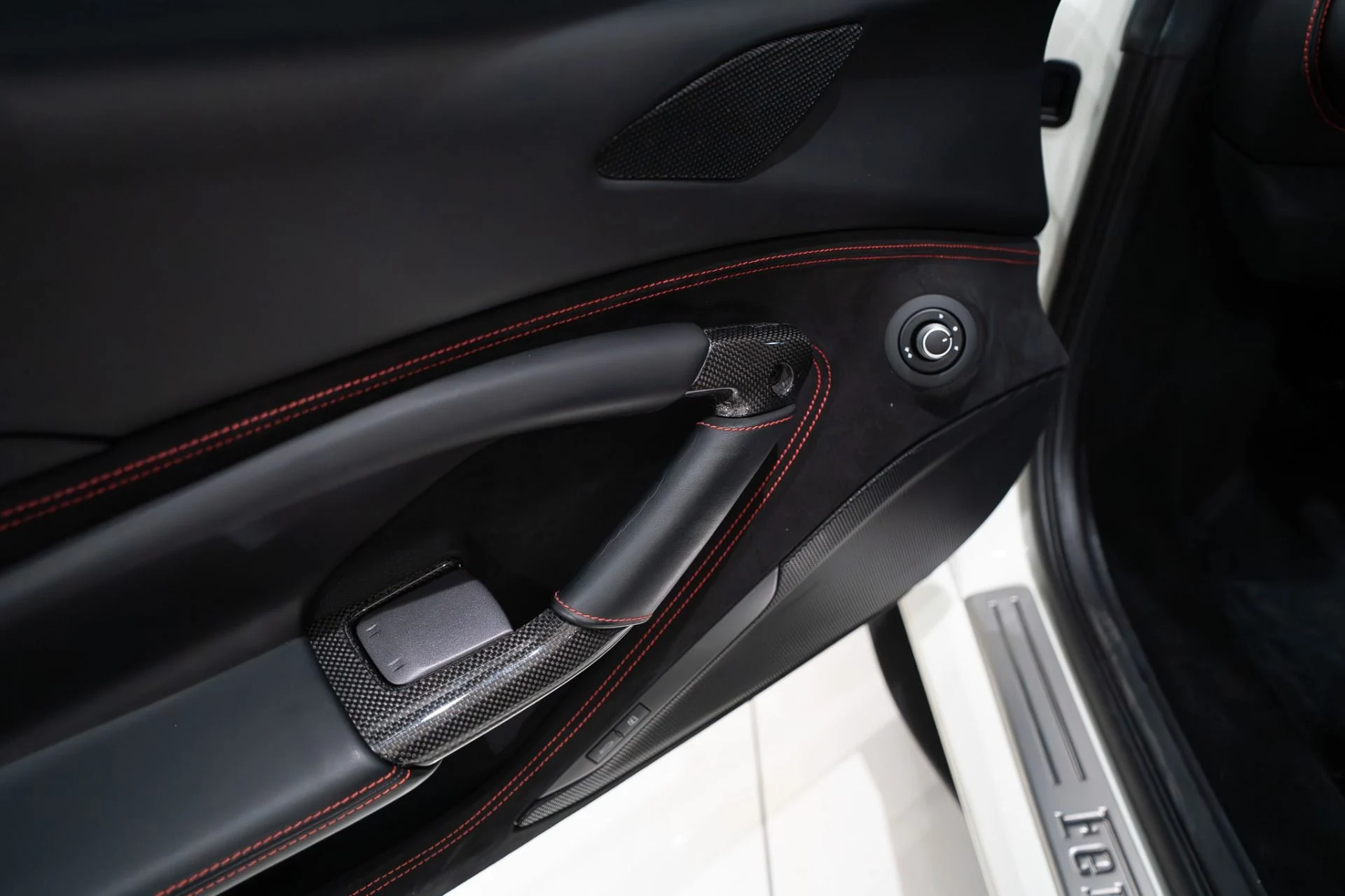 mph005_3009220101_12549_p6_l_f8858cf92c