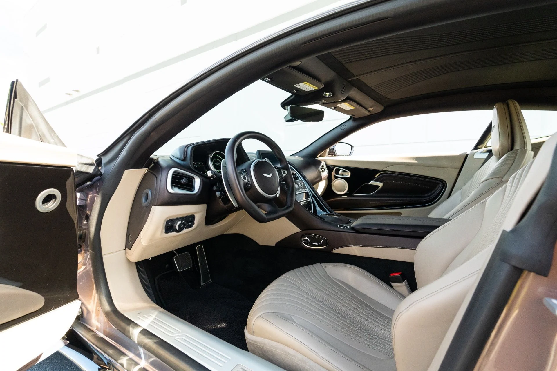 mph005_3012957057_Used_2023_Aston_Martin_DB_11_V8_1765580220_170a8f8bfd