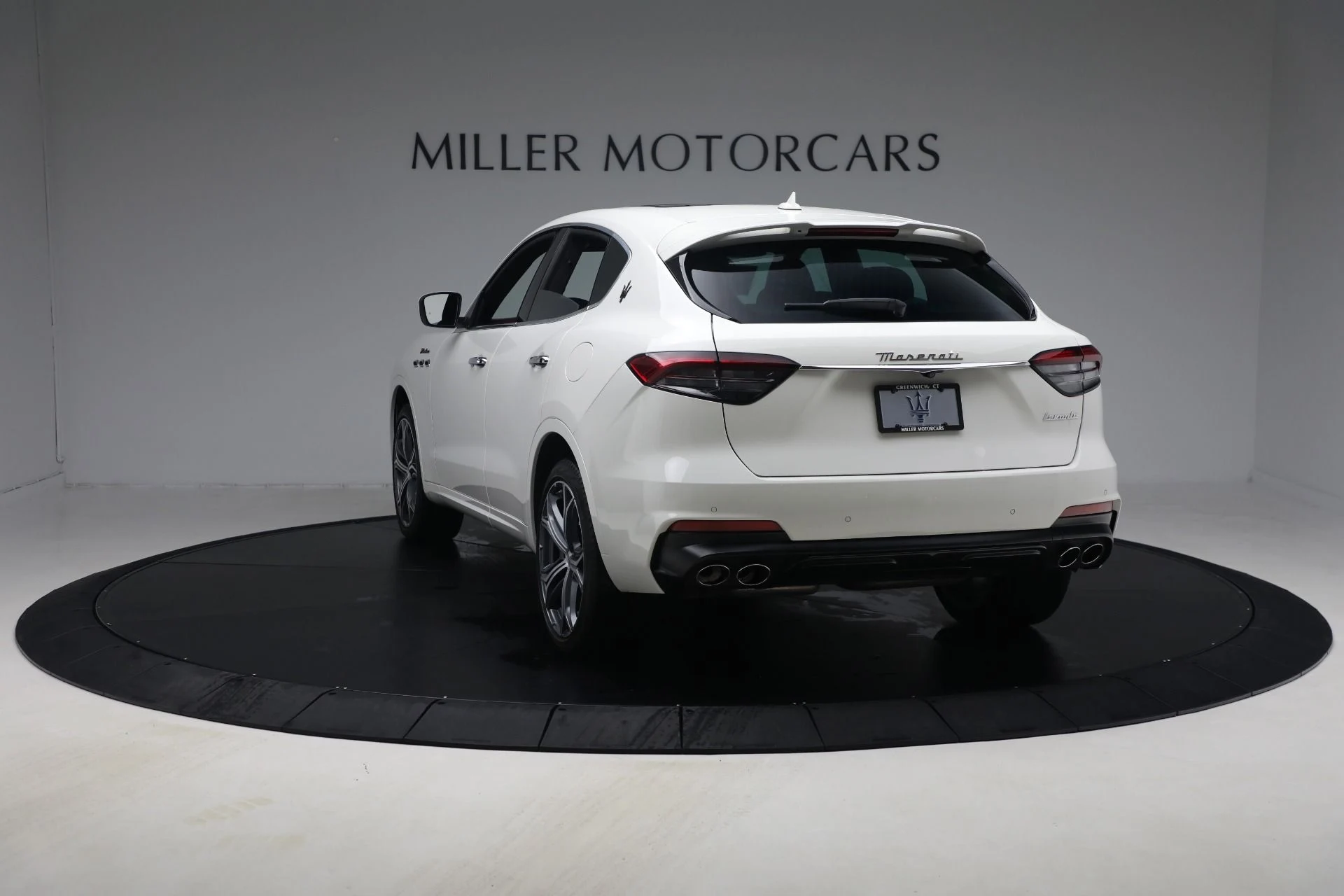 mph005_302648353_Used_2022_Maserati_Levante_Modena_de92c44670