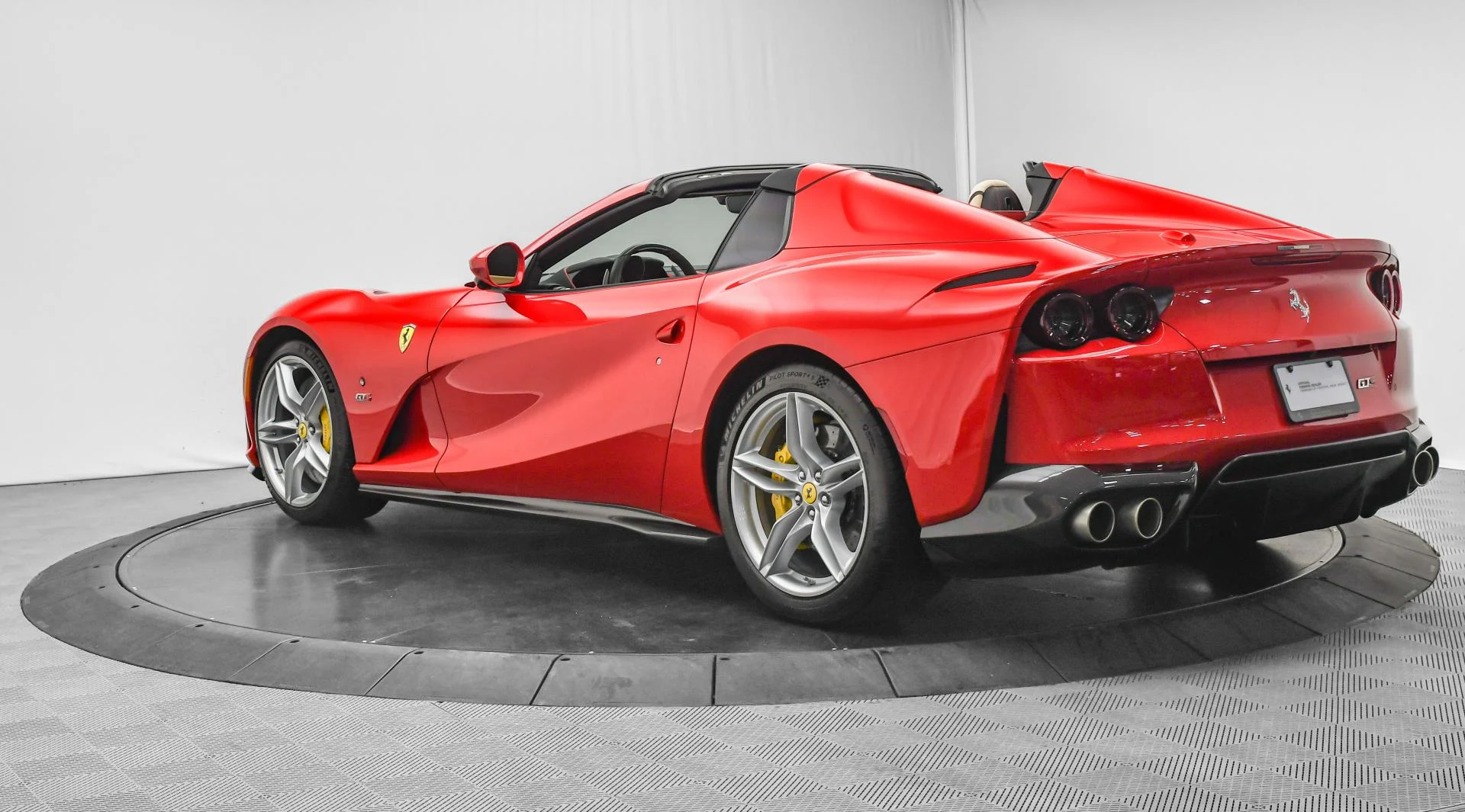 mph005_3029193711_Used_2022_Ferrari_812_GTS_1752652107_8d7ee396a4