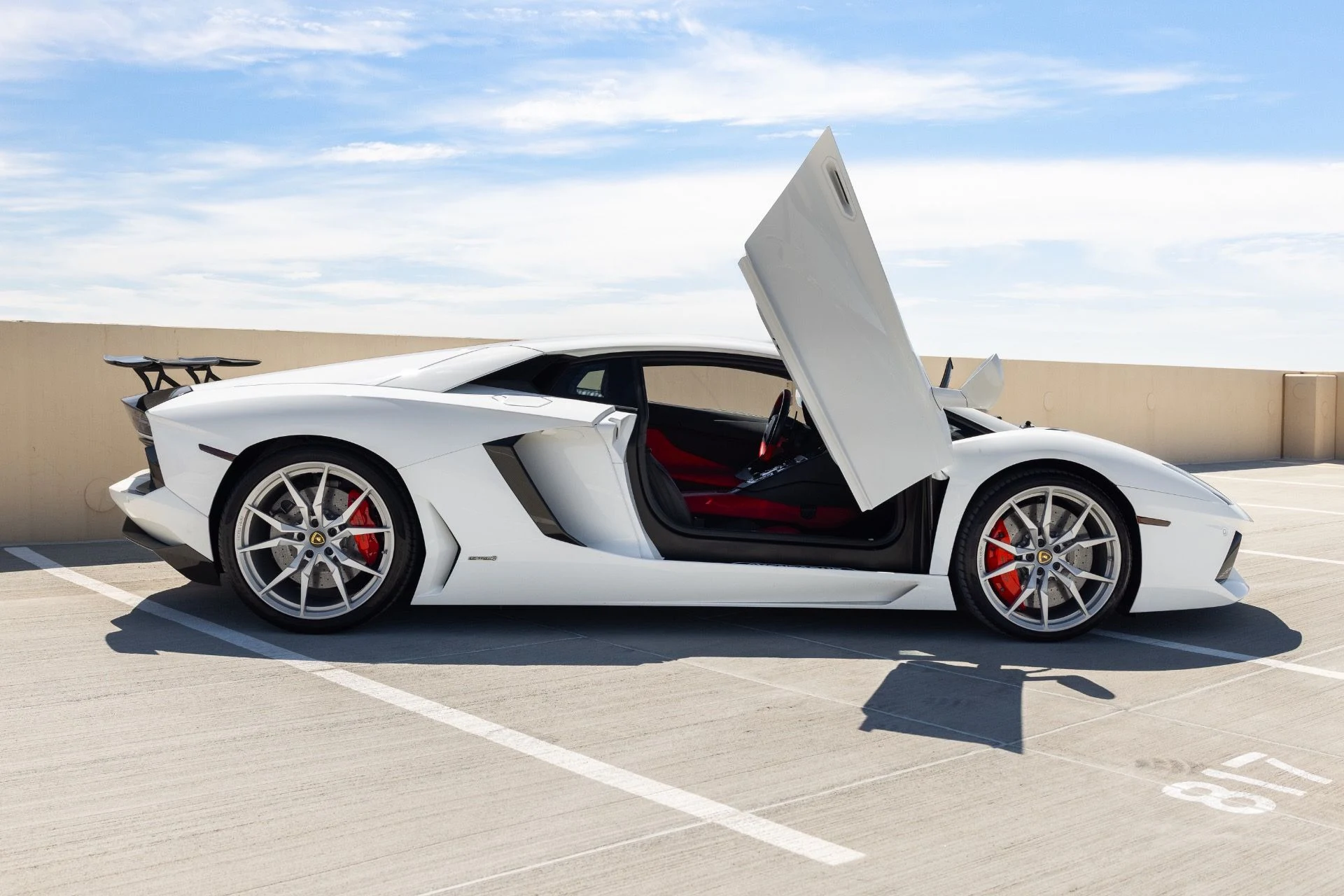 mph005_3029260269_Used_2015_Lamborghini_Aventador_LP_700_4_1785451058_4ed3778dc1