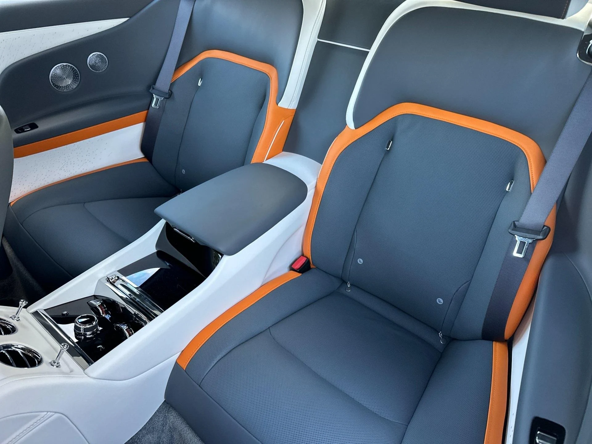 mph005_3029280405_New_2026_Rolls_Royce_Spectre_1763565068_630bcc29d8