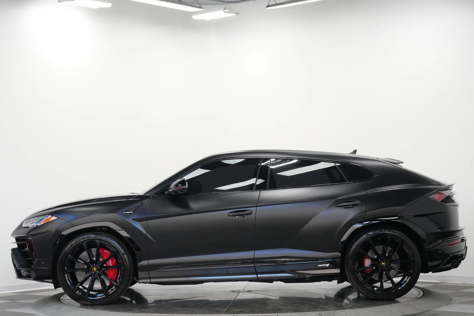 mph005_3040389232_Used_2024_Lamborghini_Urus_S_318_K_MSRP_Very_Low_Miles_Loaded_1776956814_e17d4dd558