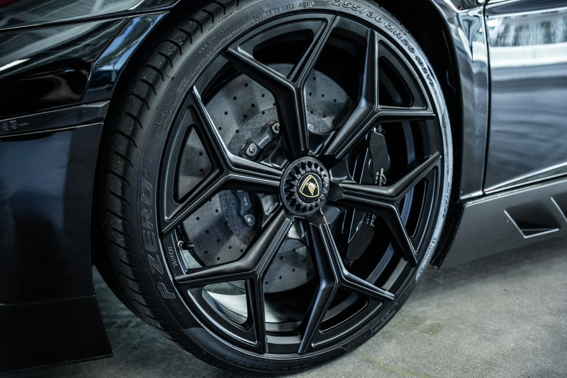 mph005_3040426264_Used_2016_Lamborghini_Aventador_LP_750_4_SV_1769476765_75ce615bb7