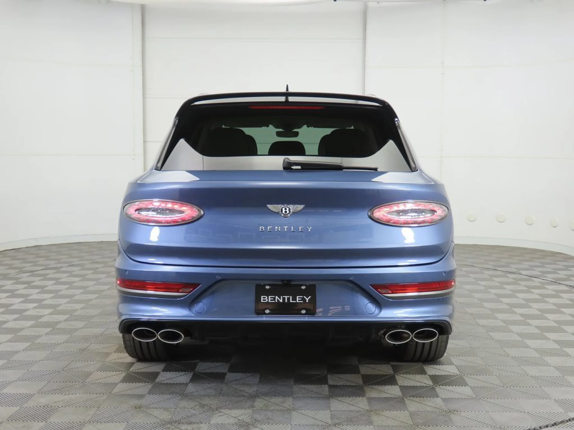 mph005_3043930501_new_2026_bentley_bentayga_8119_22957668_6_1024_3cb9654bbe