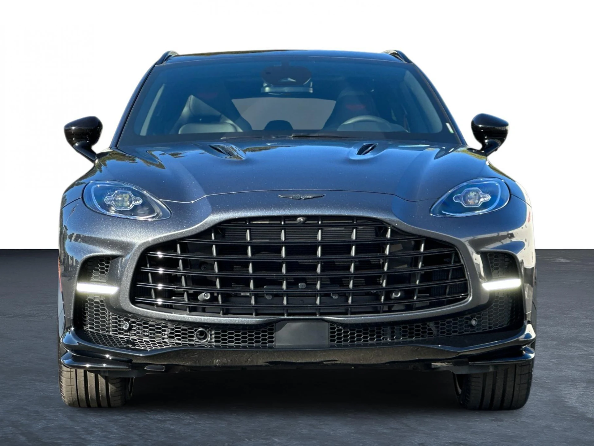 mph005_3045142745_New_2026_Aston_Martin_DBX_1761314820_eb9eb62fdf