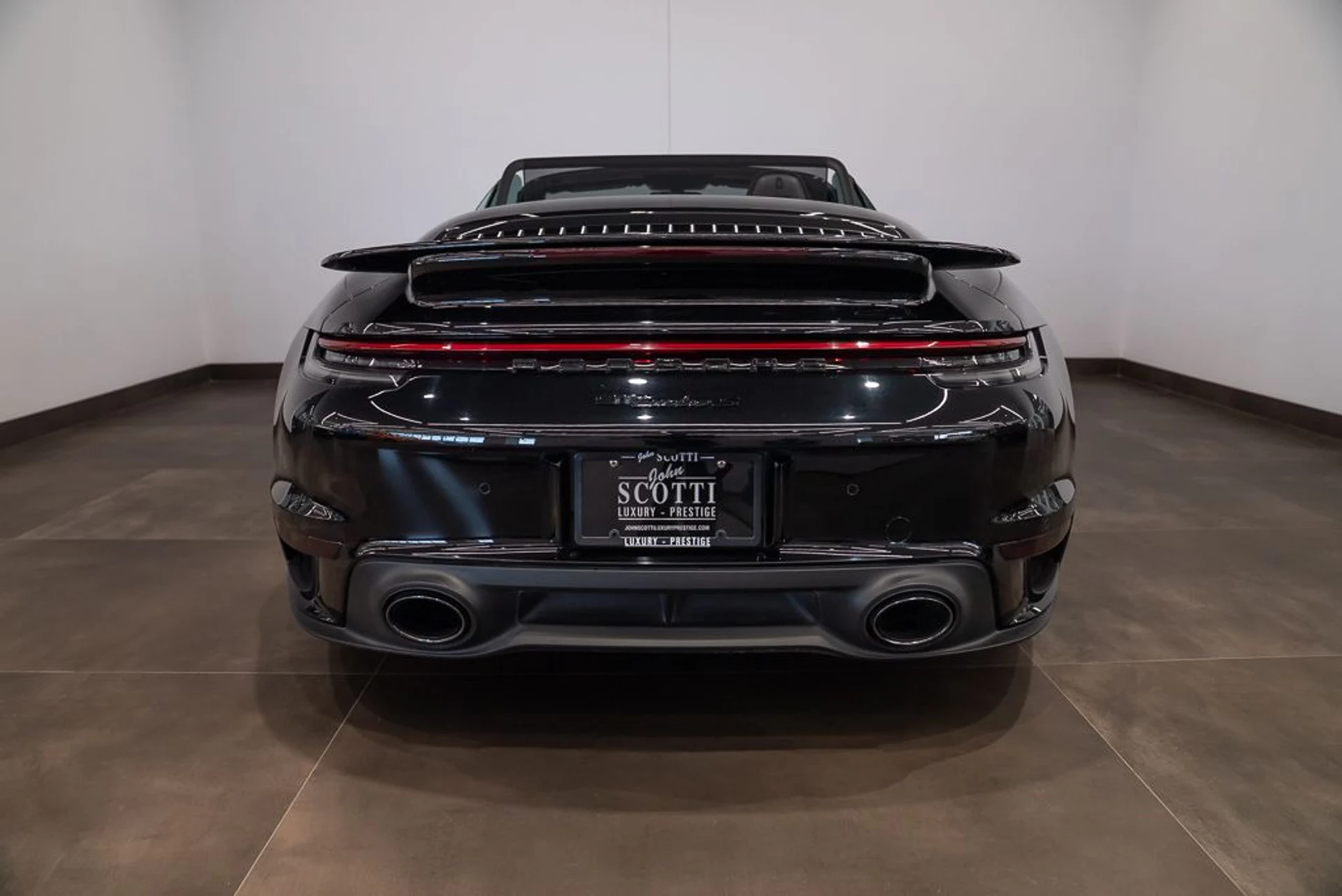 mph005_3049406003_porsche_911_2021_49020bb8c9