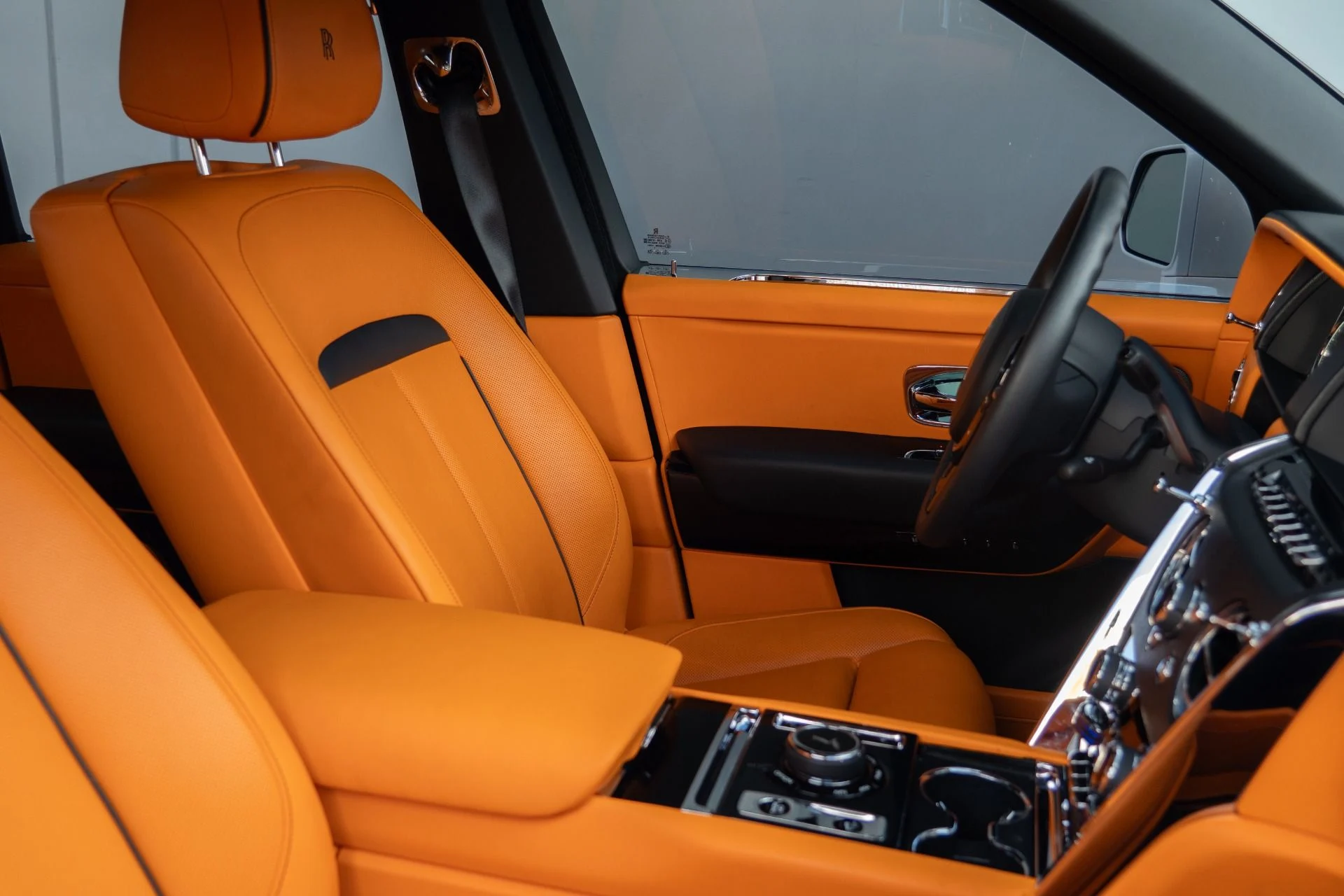 mph005_3049695068_Used_2022_Rolls_Royce_Cullinan_1758310369_e53f06cb2c