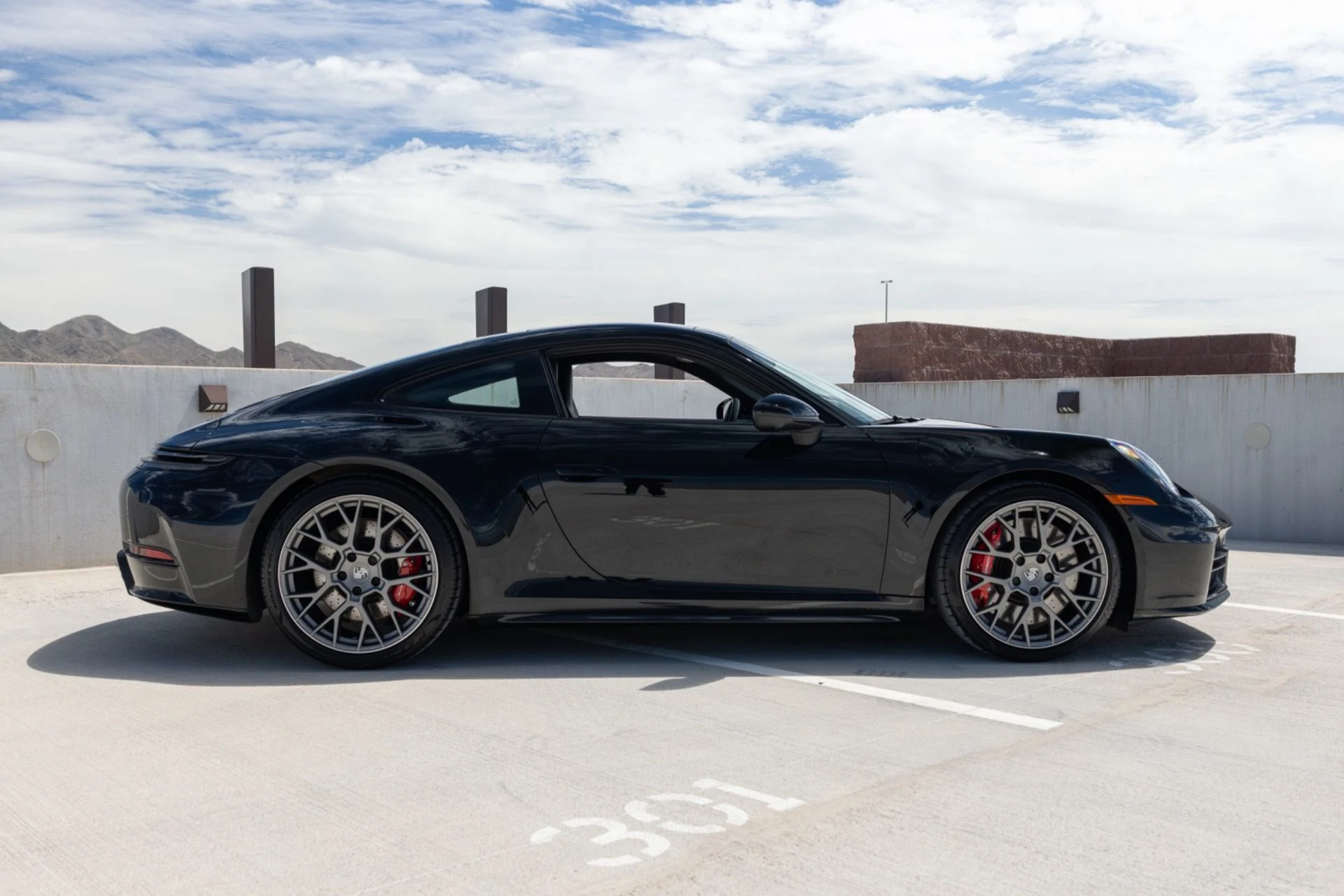 mph005_3052279150_Used_2026_Porsche_911_Carrera_4_S_1788910449_fb00243d38