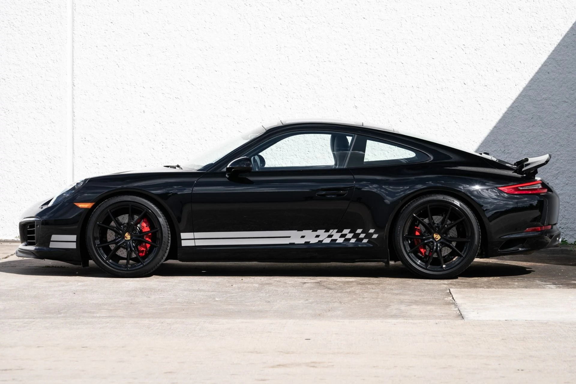 mph005_3059537707_Used_2017_Porsche_911_Carrera_S_1759960379_b2b76f2d17