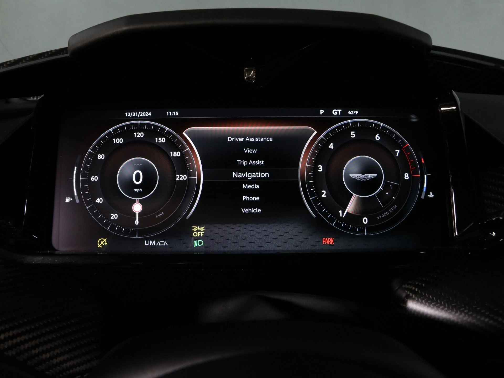 mph005_3062722529_New_2025_Aston_Martin_Vanquish_V12_1742253092_9006b38680