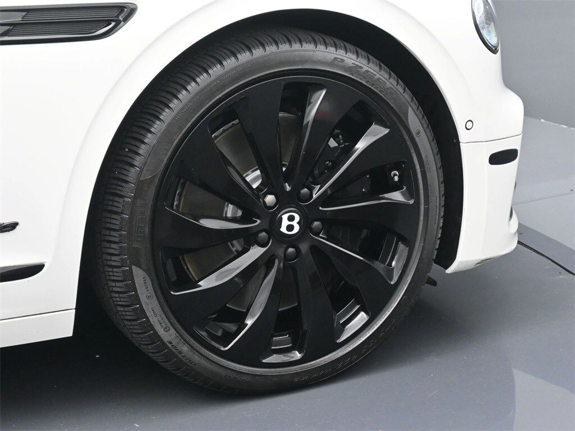 mph005_306451873_5e10cad1135e21bf88d8a529d4b98dd0x_e62b97a551