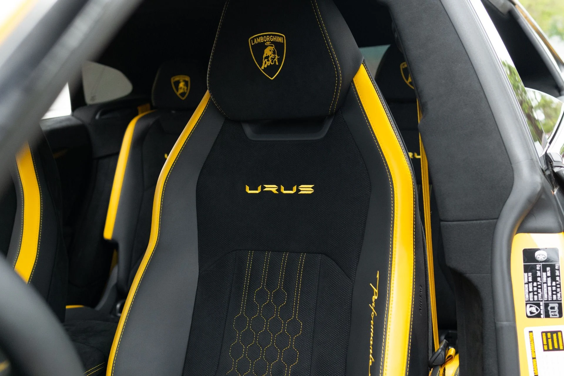 mph005_3074727057_Used_2024_Lamborghini_Urus_Performante_1773952296_24cab0b9e4