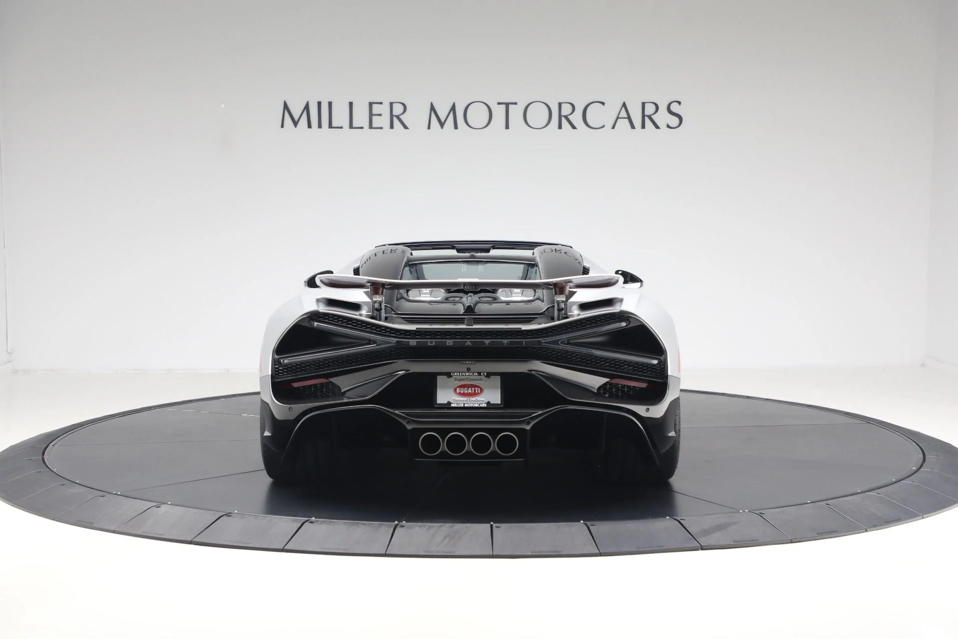mph005_3078218753_Used_2025_Bugatti_Mistral_6d4b9a4a50