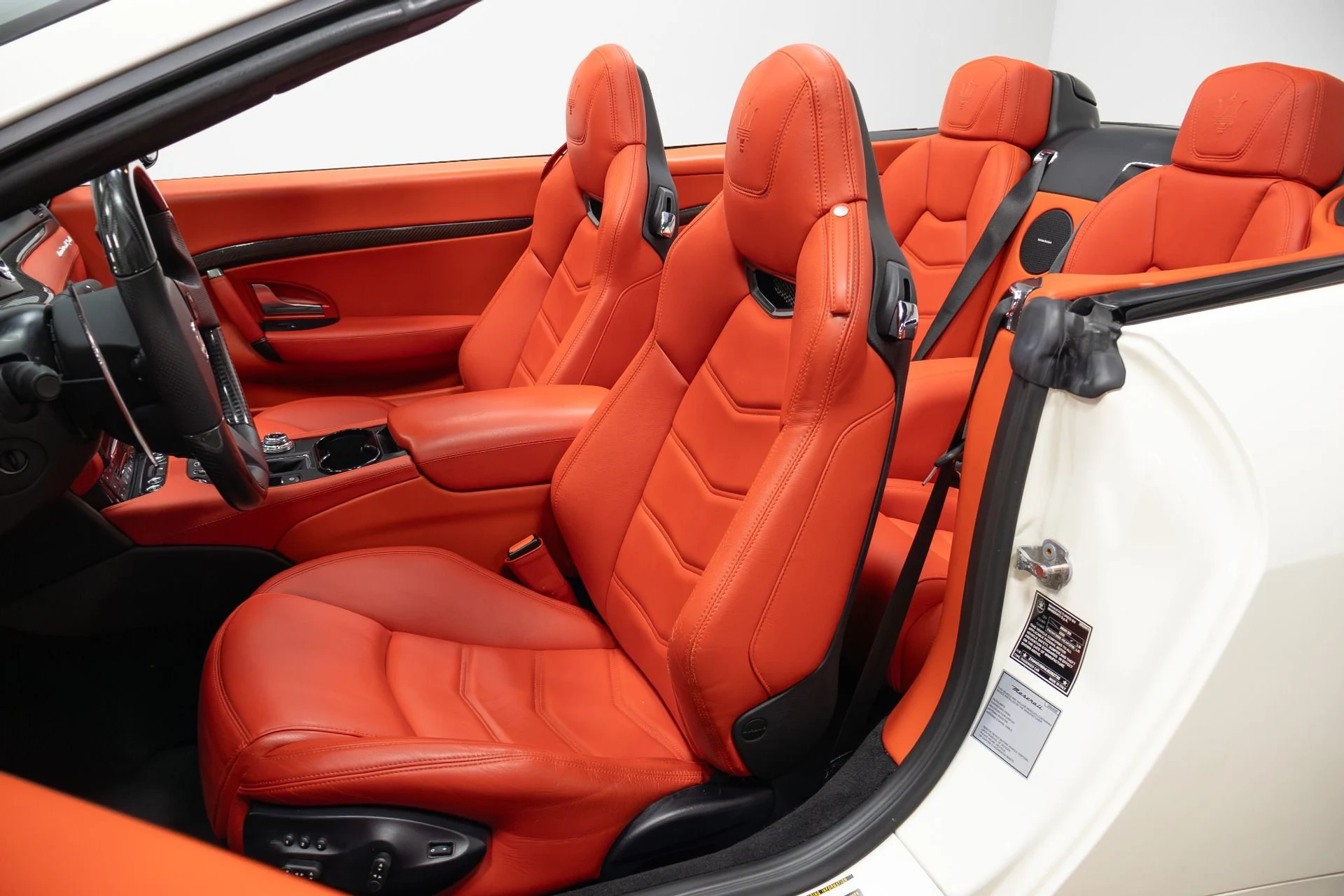 mph005_3079714776_Used_2018_Maserati_Gran_Turismo_1761598740_37f73f9f00