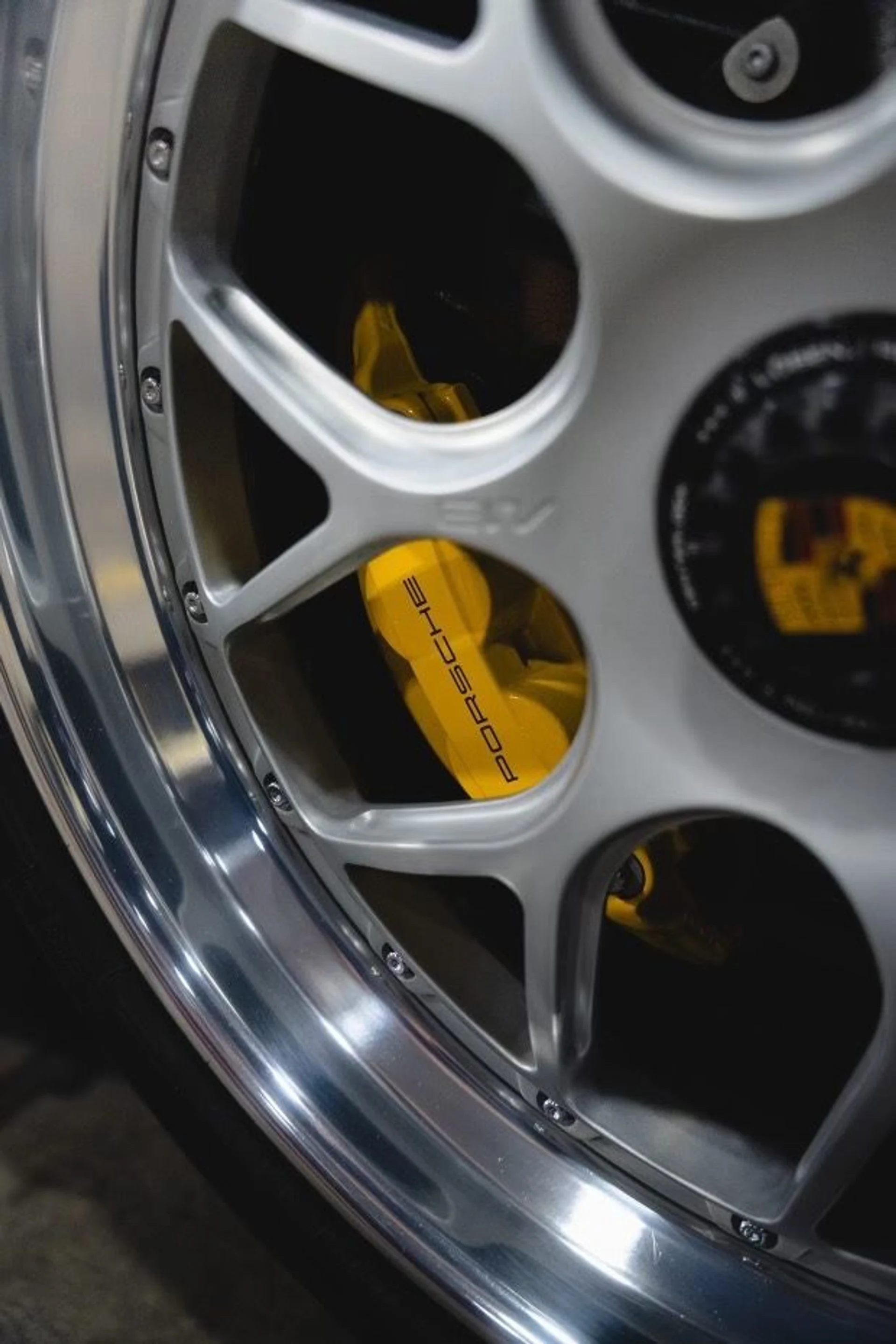 mph005_3094747780_Used_2021_Porsche_911_Turbo_S_1756323640_fda0002d43