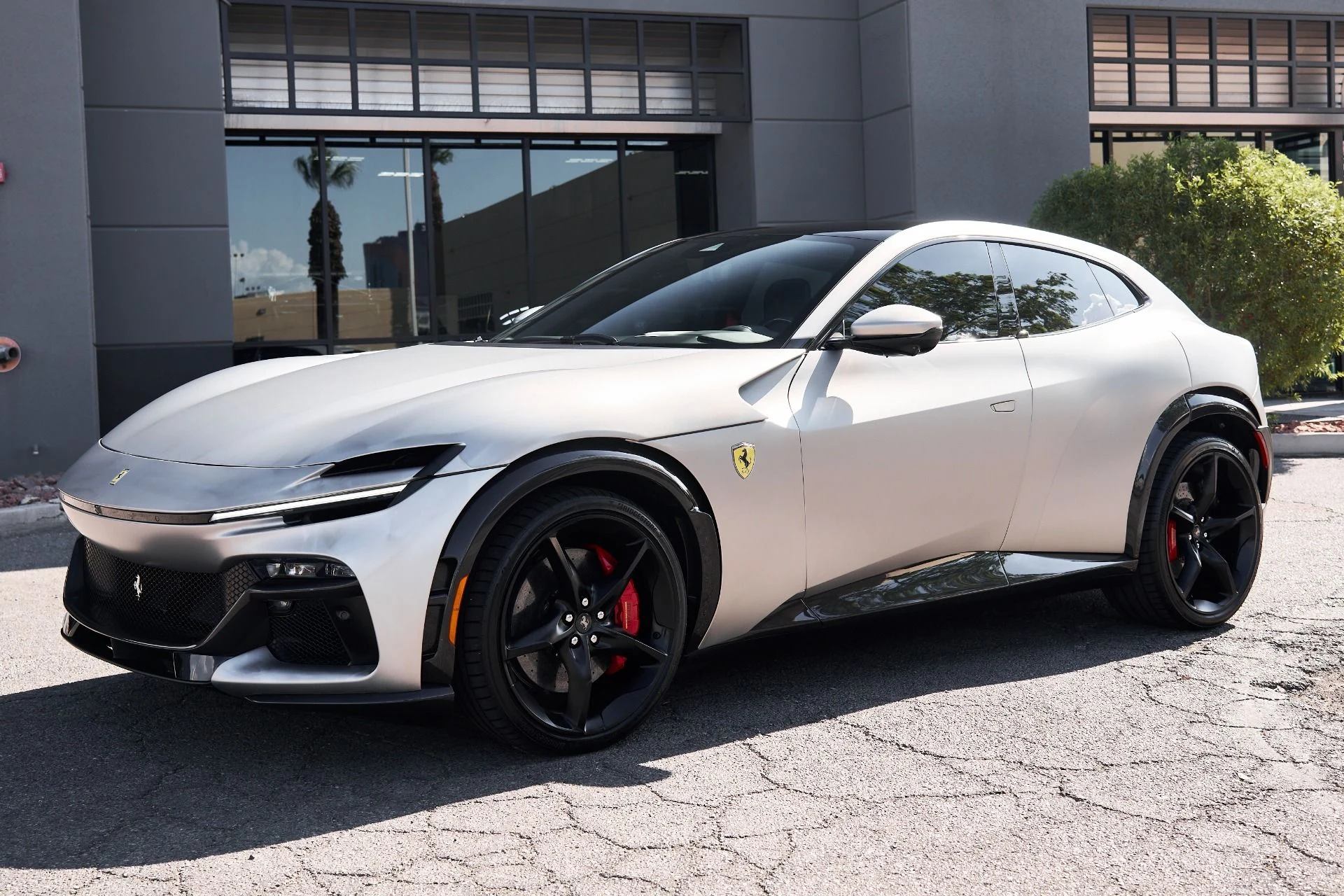 mph005_3095332227_Used_2024_Ferrari_Purosangue_Base_1757201291_9d7120ee11