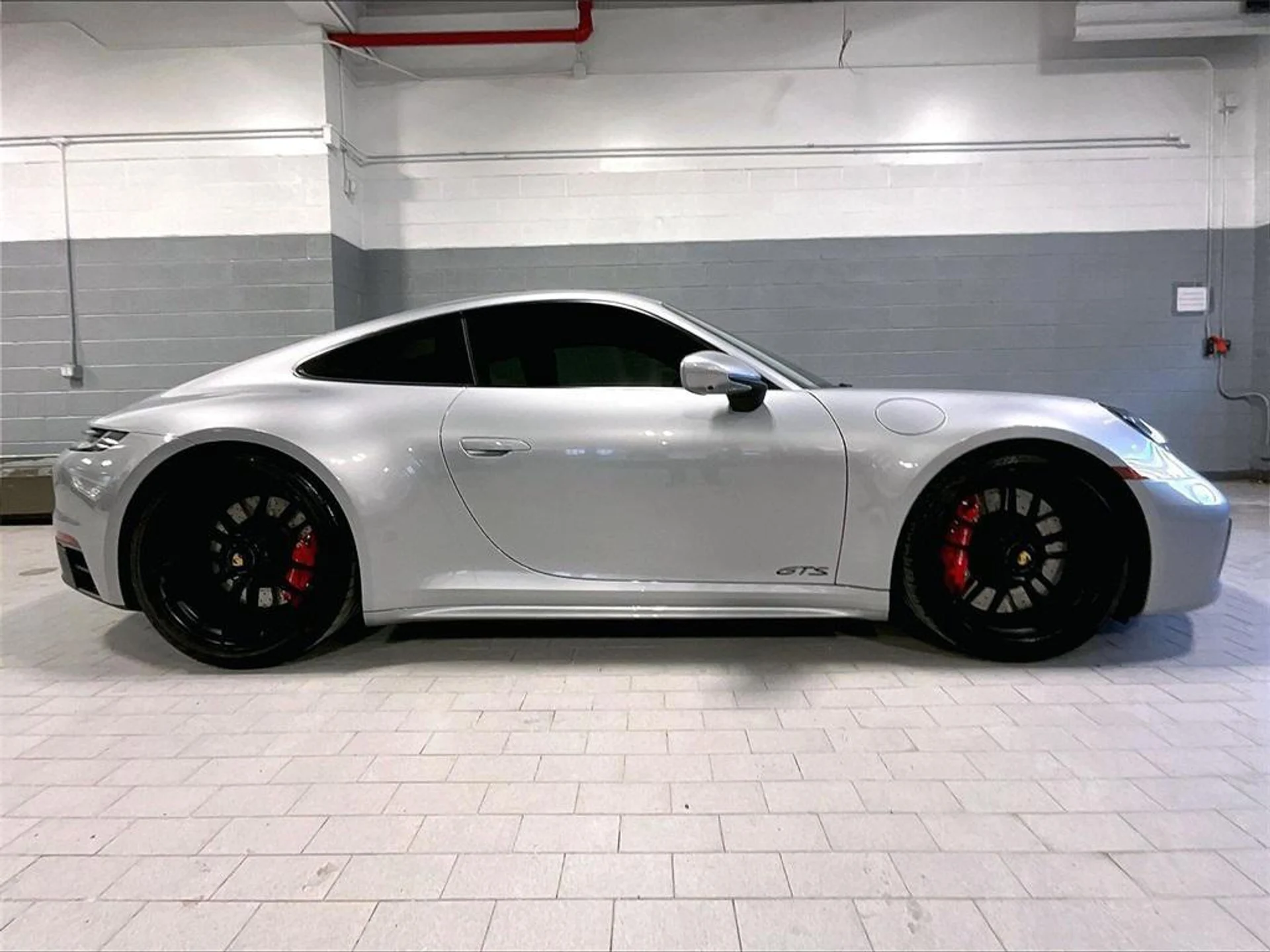 mph005_3098829726_hm_GY_8_Xark_Oz_W017_Qyoq7u_Gvhg18_f6697f9083