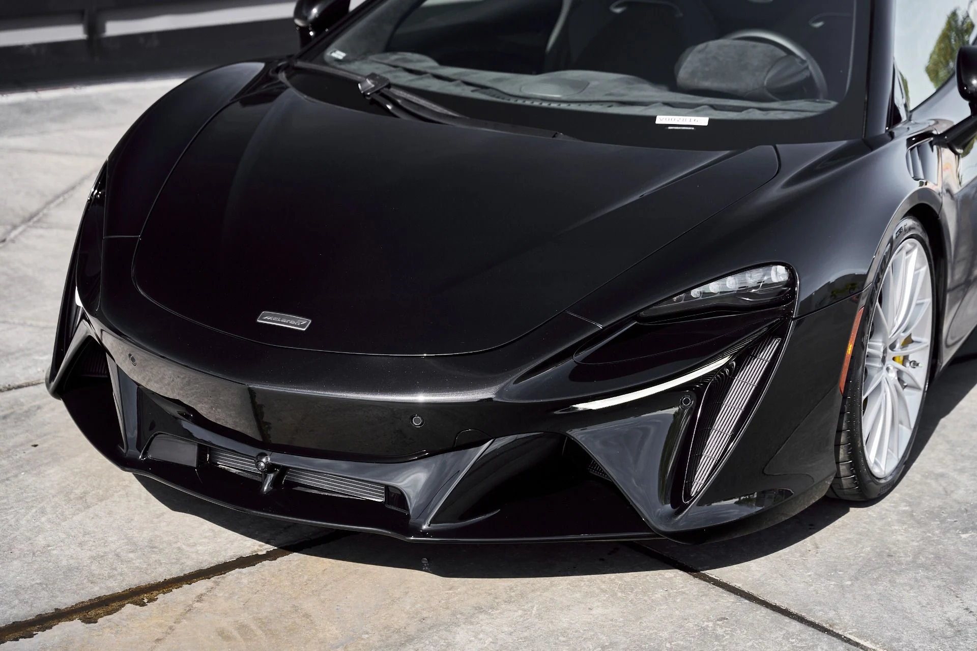 mph005_3113548157_Used_2025_Mc_Laren_Artura_Performance_1772246867_cb60f90ee0