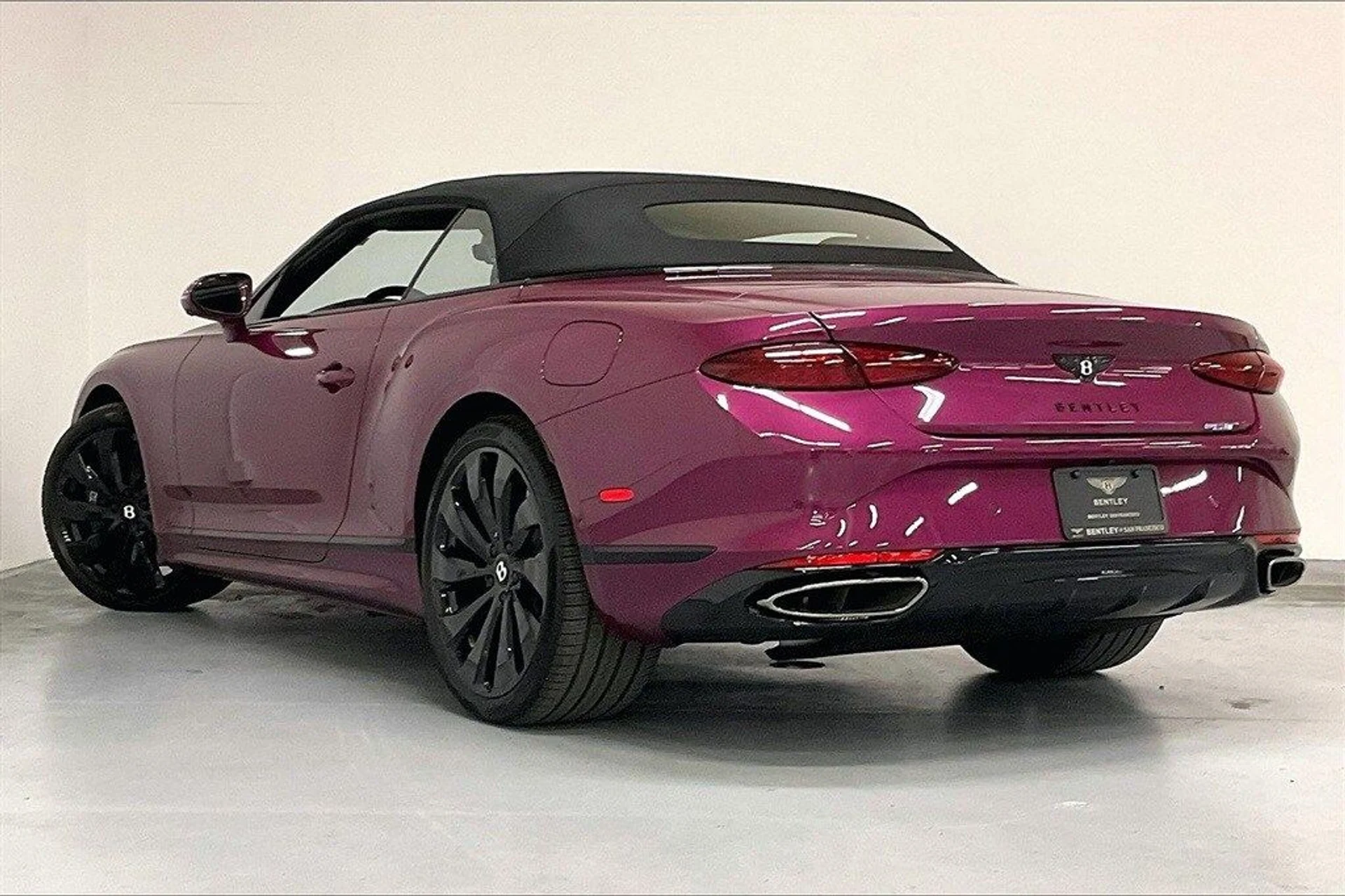 mph005_3118178686_8c9cfa1f6602b723566078950578aff9x_4e4eef4382