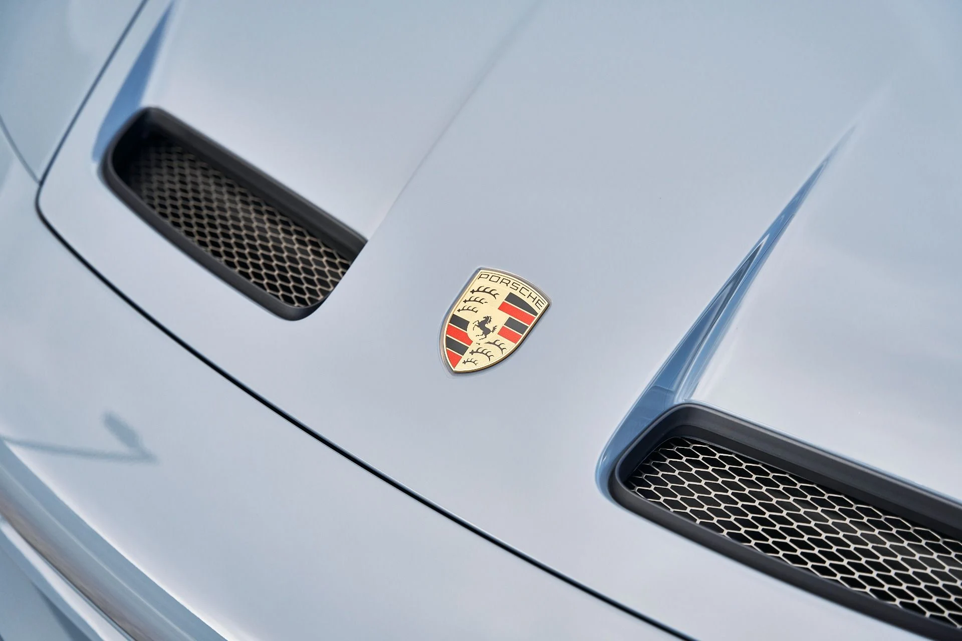 mph005_3120908963_Used_2023_Porsche_911_GT_3_1771295144_9cafd9f92f