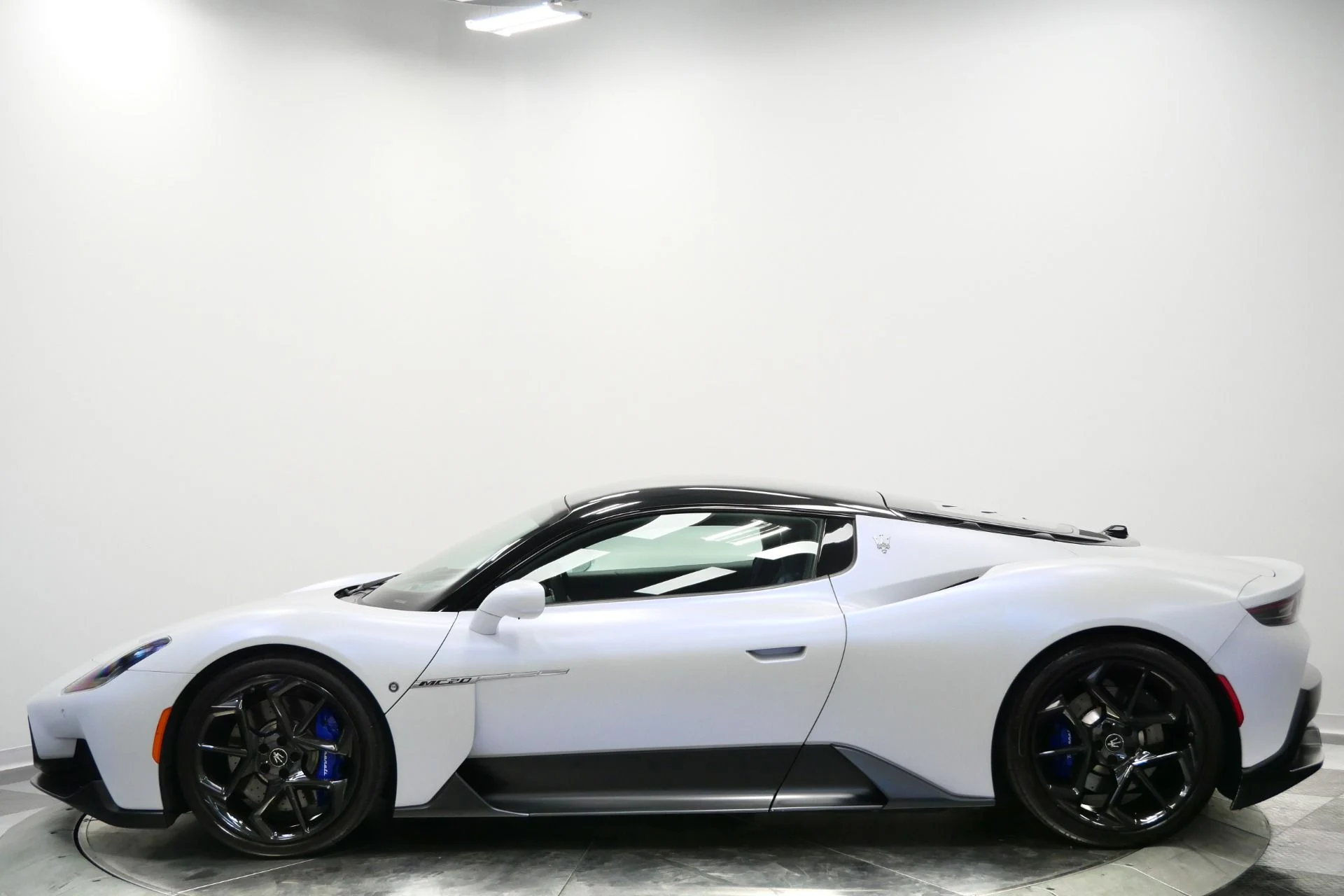 mph005_3130525242_Used_2023_Maserati_MC_20_Factory_Matte_Paint_Extended_Leather_and_Alcantara_Interior_1773426820_488ca921c0