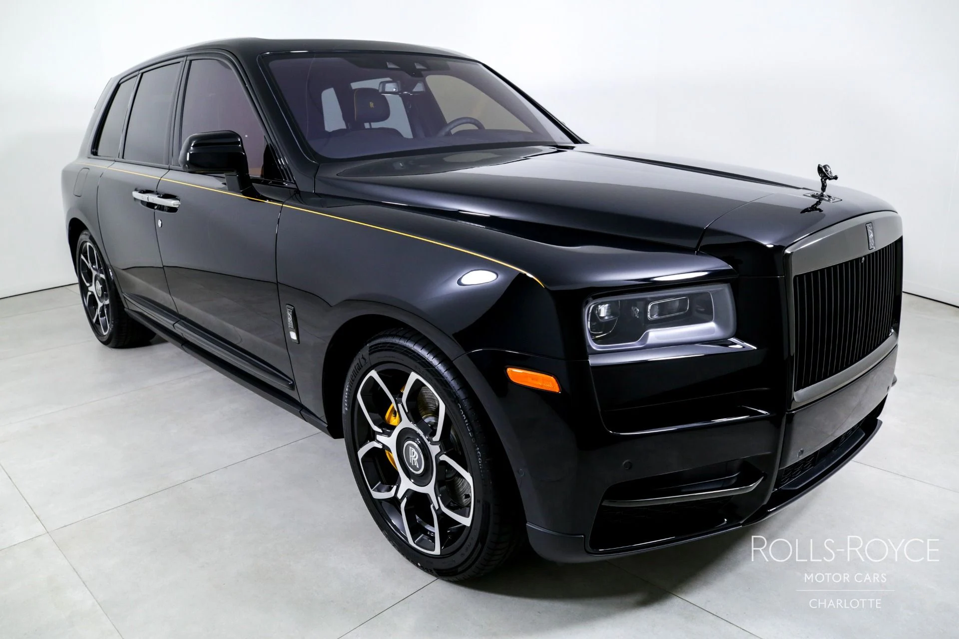mph005_3130961065_Used_2024_Rolls_Royce_Black_Badge_Cullinan_1724941408_98b981c861
