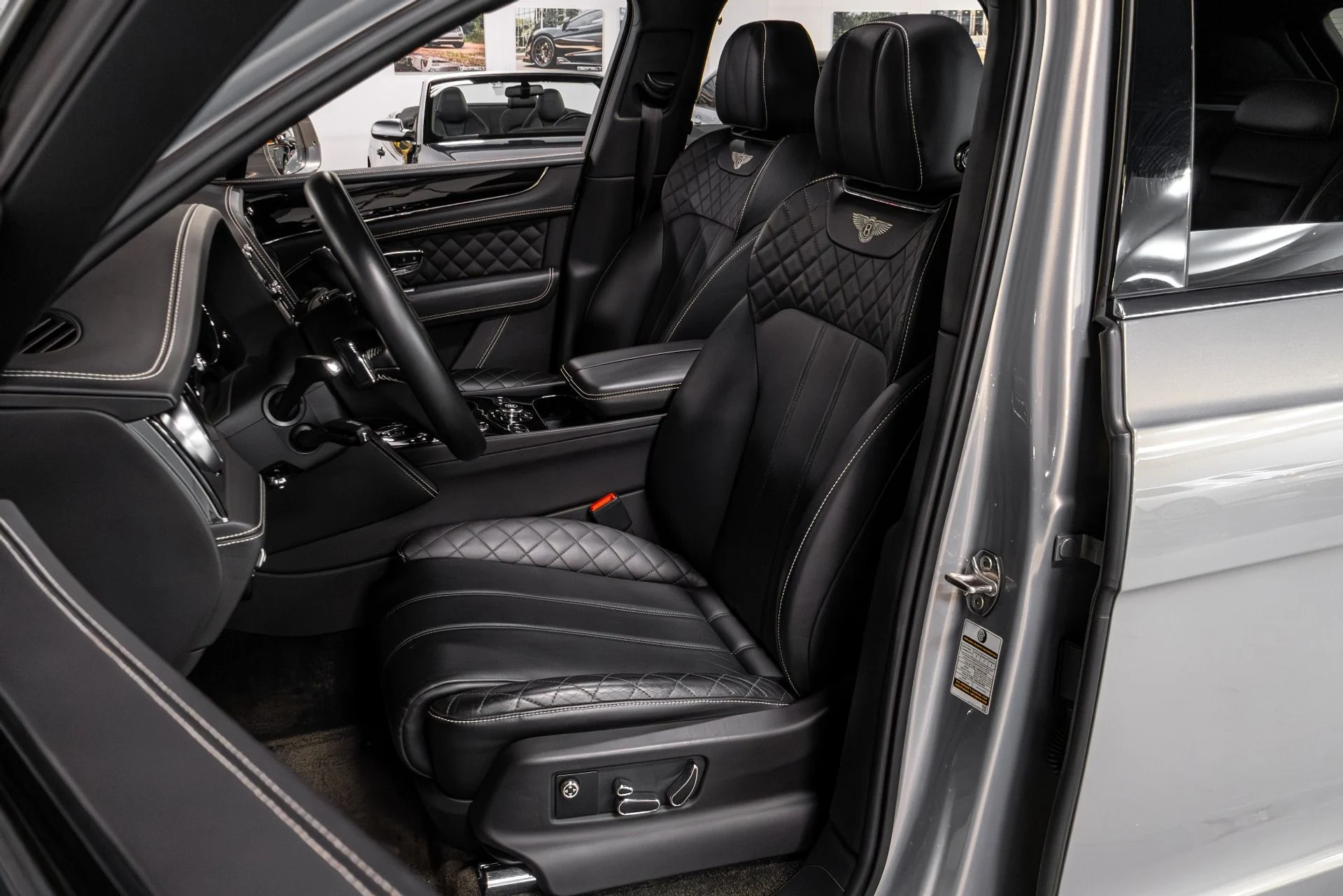 mph005_3131009702_Used_2017_Bentley_Bentayga_W12_1769451007_353d9a641a