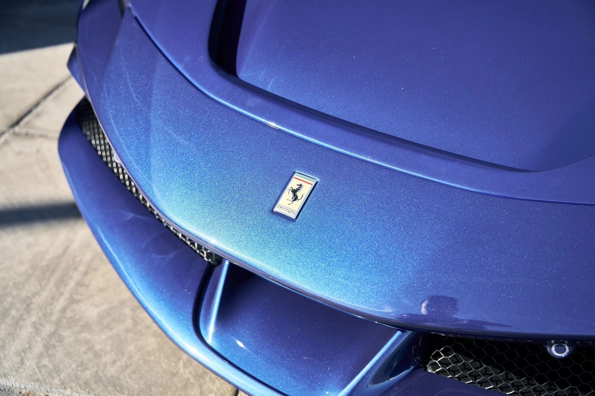 mph005_3132992795_Used_2023_Ferrari_SF_90_Stradale_1769908964_7505605044