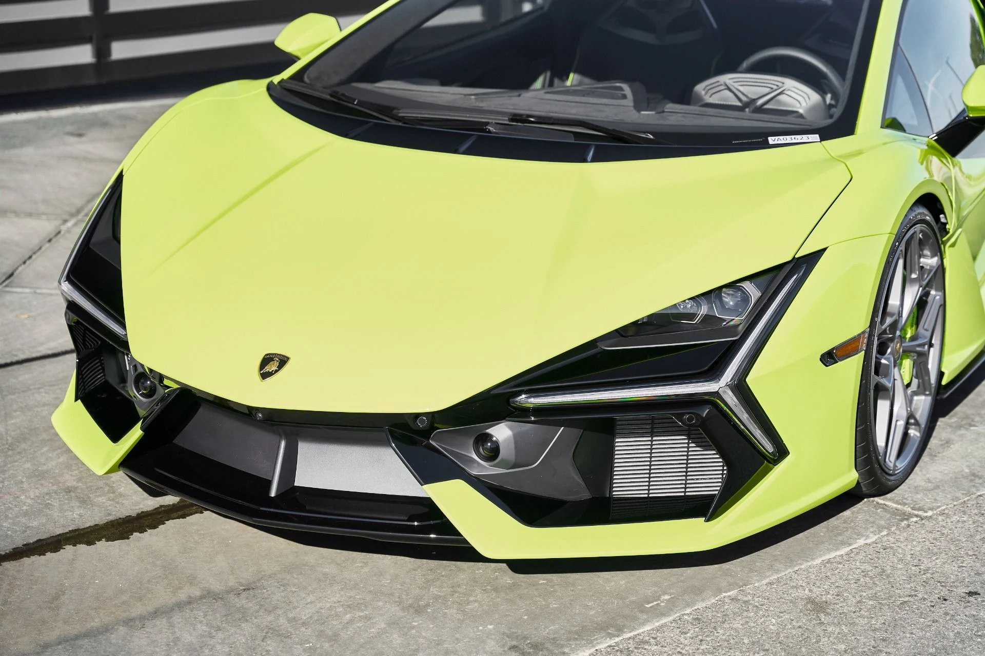 mph005_3138866068_Used_2025_Lamborghini_Revuelto_1769824562_cbe6061080