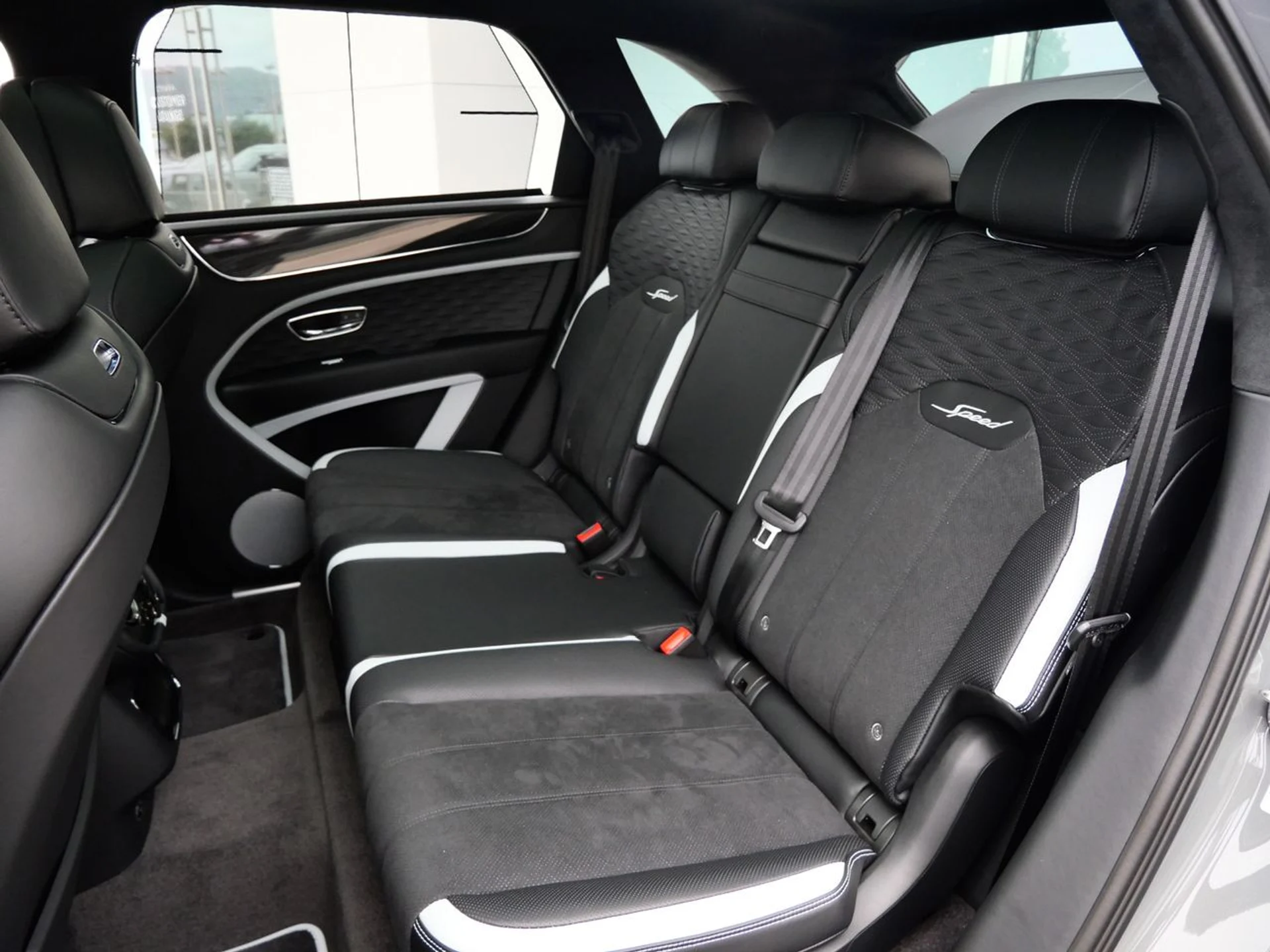 mph005_3145265287_46ff56464648b97e364aa08606a31728x_5eb0ea644e