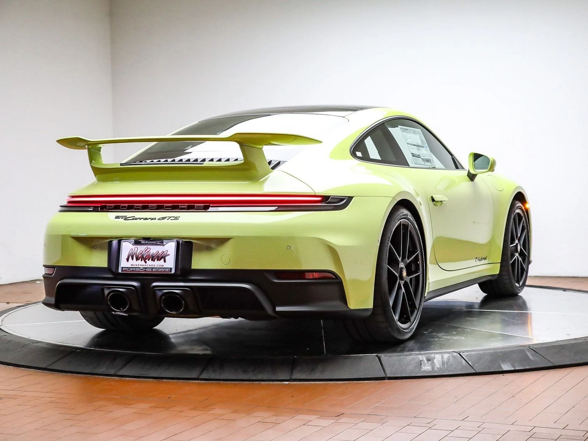 mph005_315614806_187b36a30c79112414aaa2724617dd1ax_d386017e3f