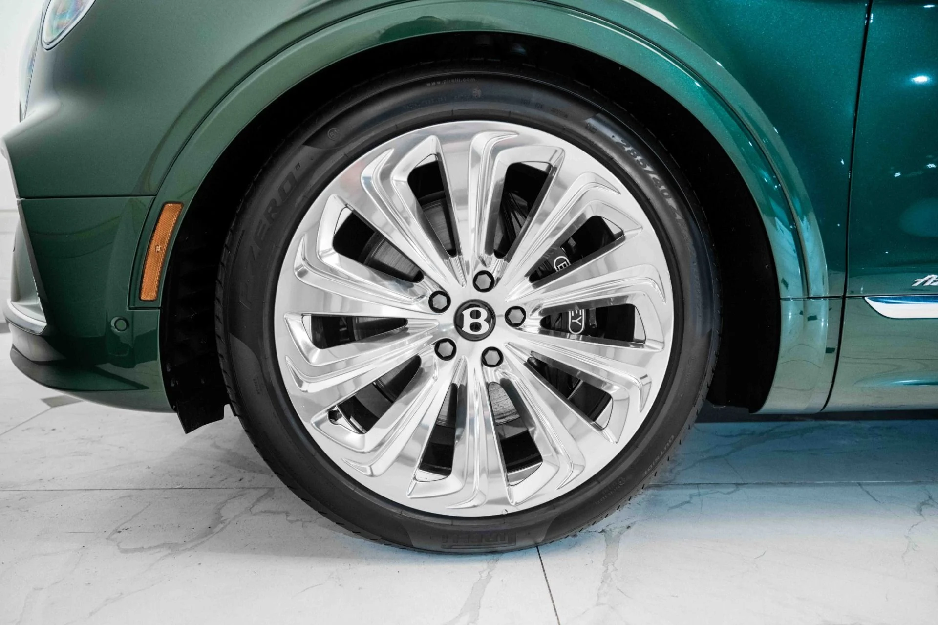 mph005_3158187785_Used_2023_Bentley_Bentayga_EWB_Azure_V8_1716828034_26d3be75d8