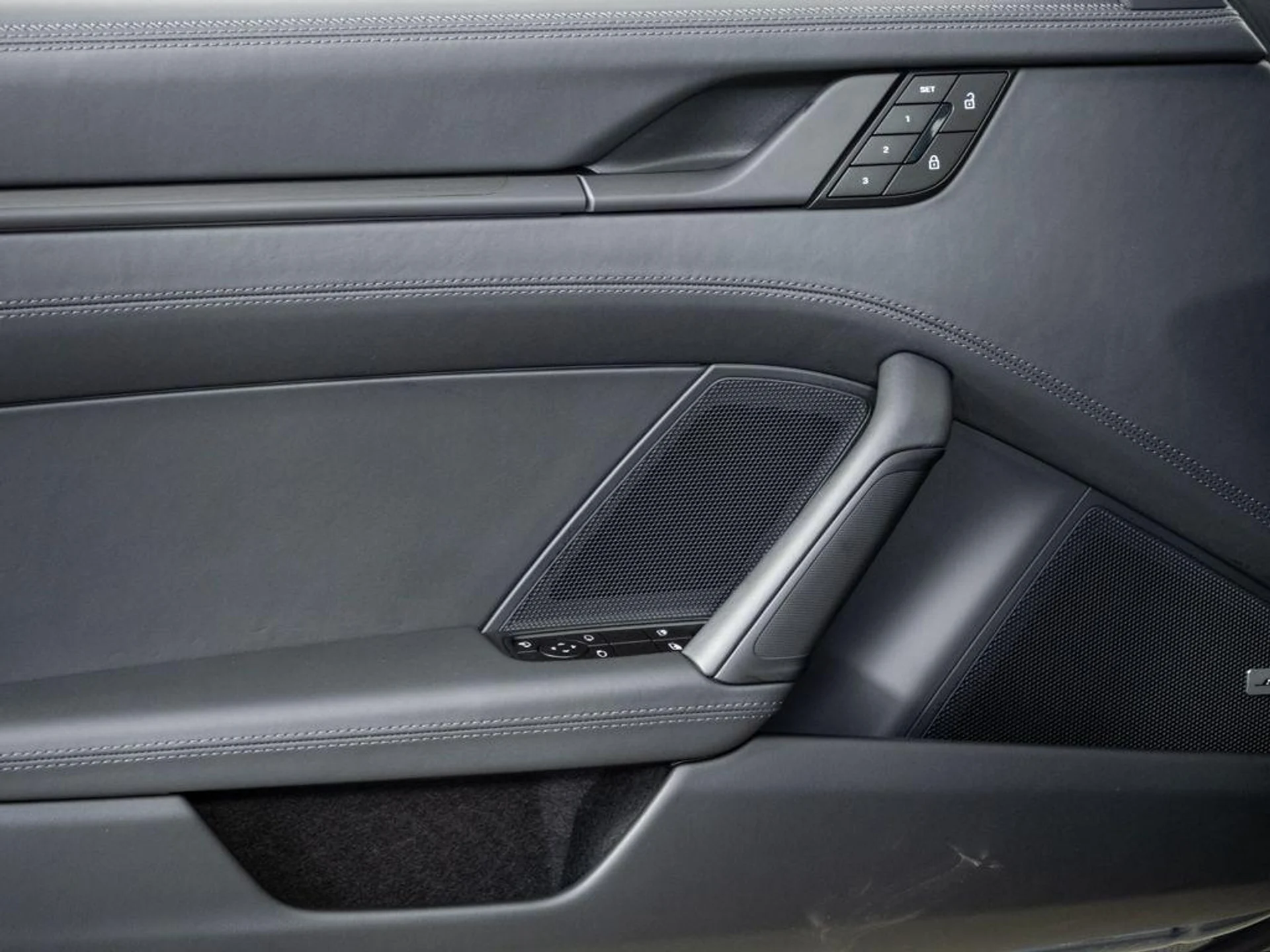 mph005_3163894550_sybe_WJ_1_J_Xqp_Lpe_RO_Ki_Ze_AB_K_h0_cf041f51c6