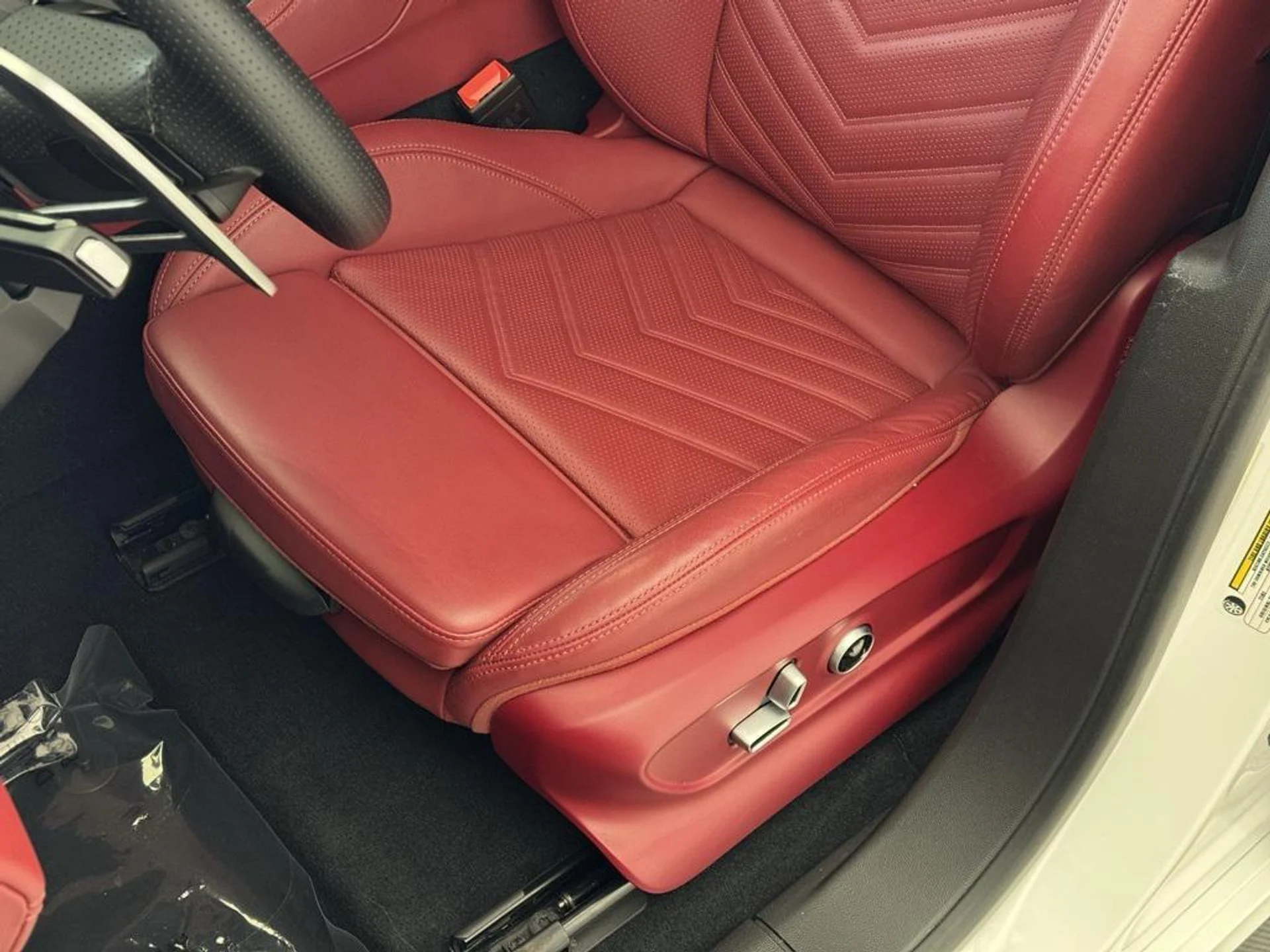 mph005_3171227553_w_L1_0_E_u_G31_Cvw_Yr_Is_W_Vo_G_Ohwx_Y_e169cba55d