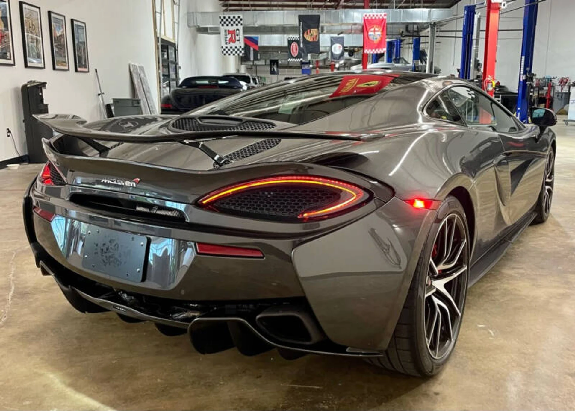 mph005_3177835539_2017_mclaren_570gt_base_2dr_coupe_3b6fab2d9f