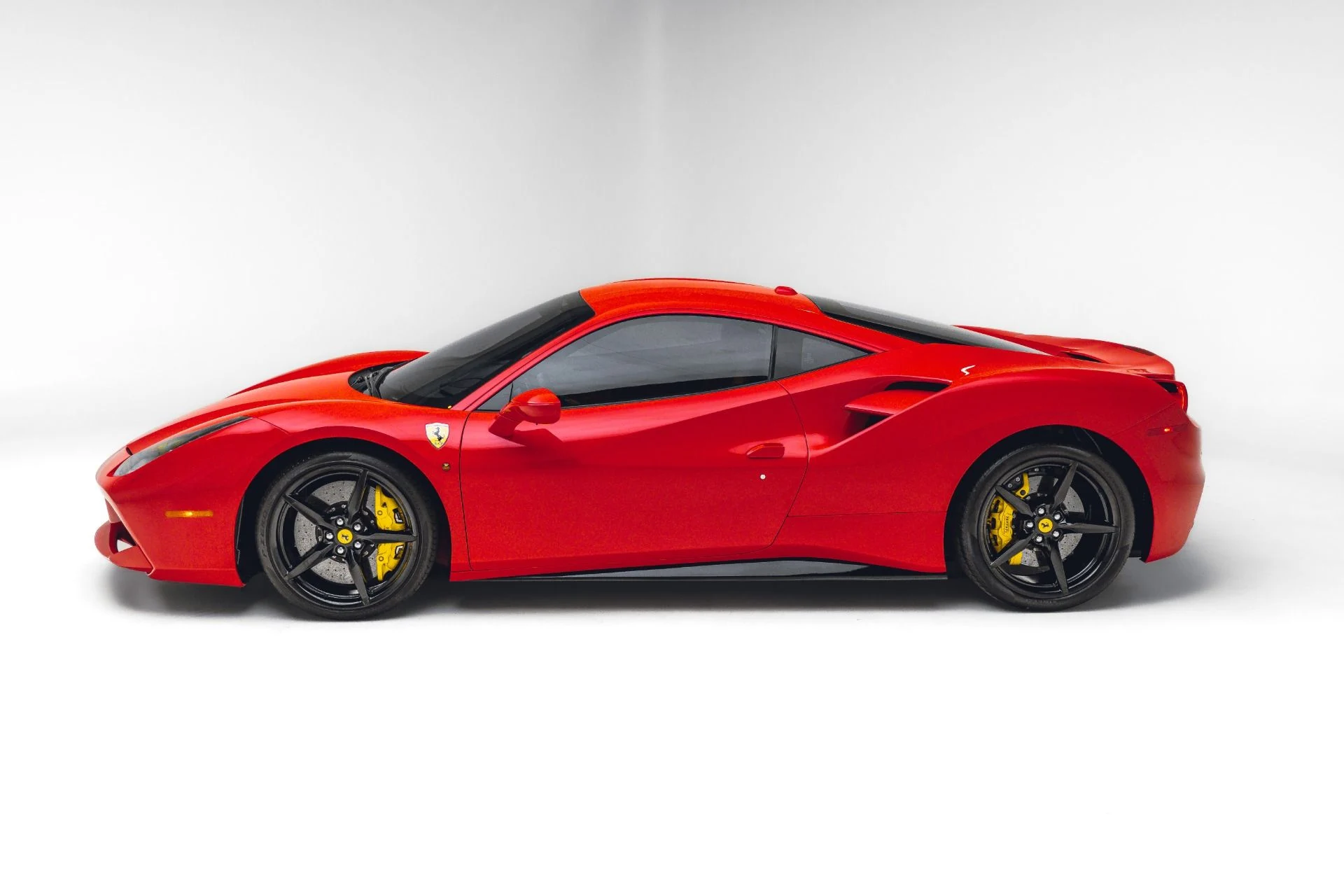 mph005_3183995169_Used_2017_Ferrari_488_GTB_1781799273_a2851ecb63