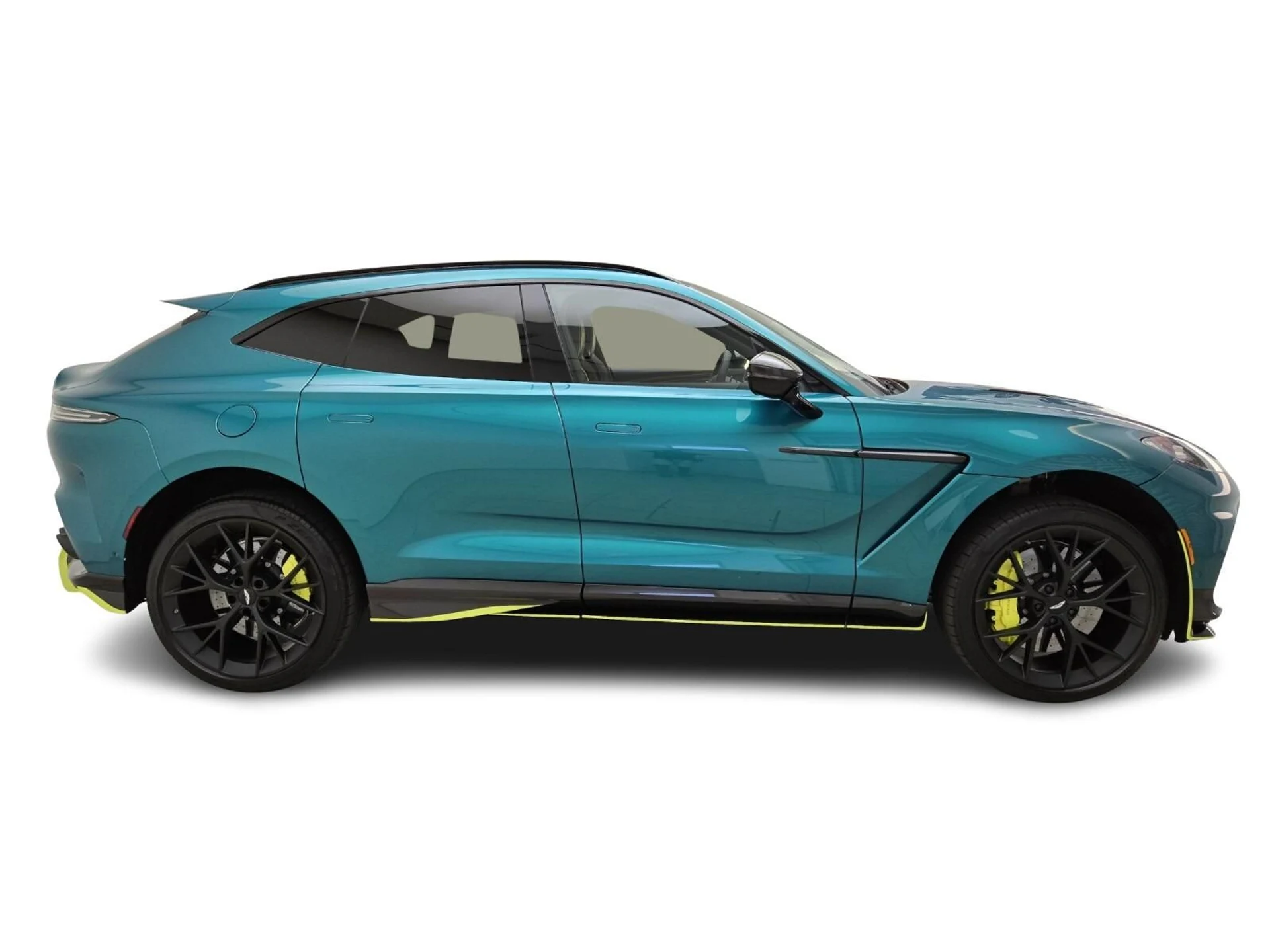 mph005_3190334459_New_2025_Aston_Martin_DBX_707_1753422037_2951b416d1