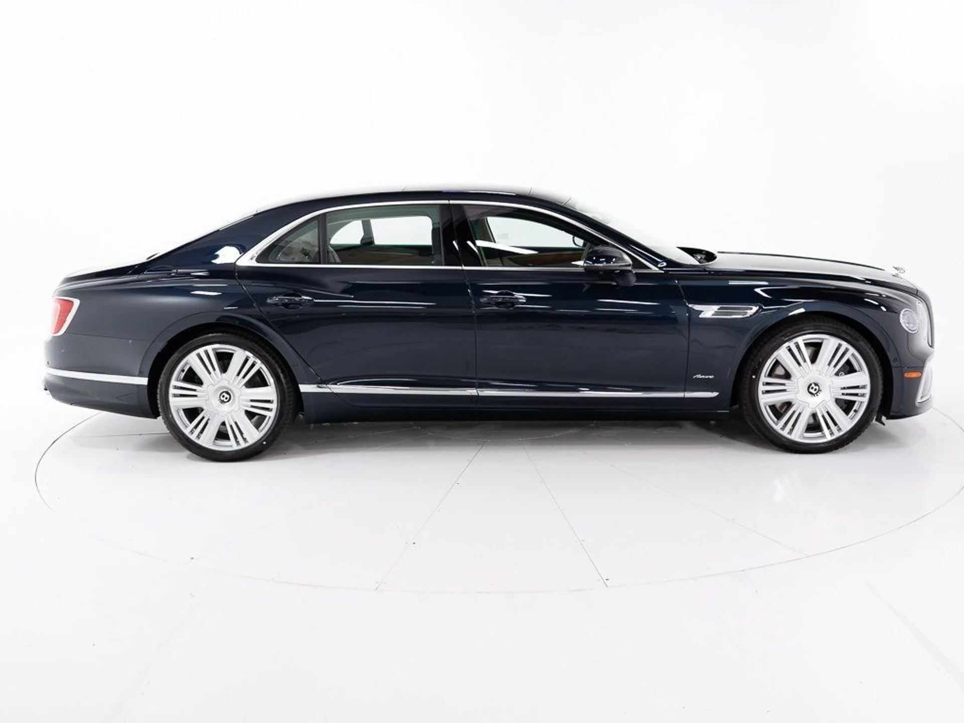 mph005_320013950_76cb2bb7c65c73b2aac4e0d1228d8921_d723a5b2b8