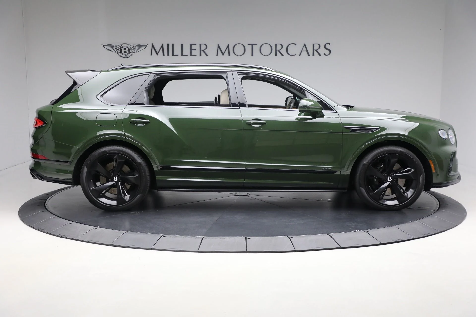 mph005_3207751147_Used_2023_Bentley_Bentayga_EWB_Azure_V8_327bd6b72c