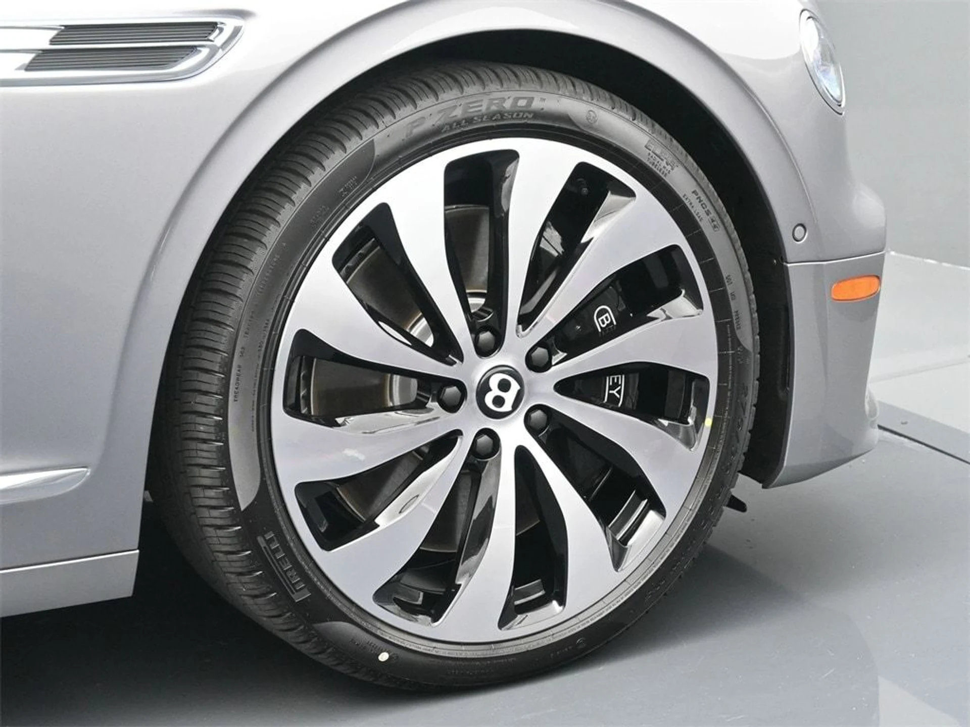 mph005_3219171079_8d60f6ce1b5c2e5f846dbc080102fdfbx_c0aaa4429f