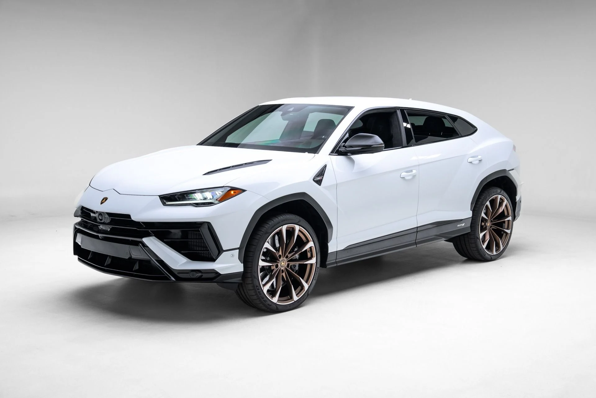 mph005_3223432363_Used_2024_Lamborghini_Urus_S_1774974370_3b28511db2