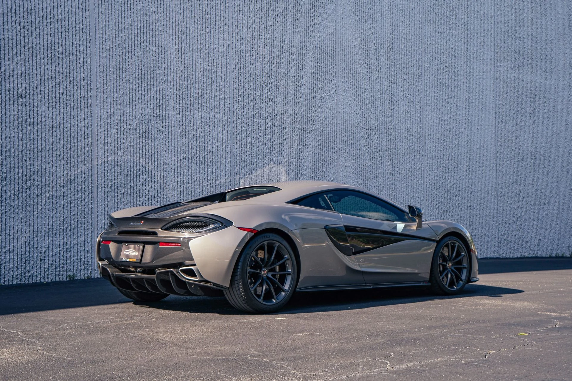 mph005_3227793277_Used_2016_Mc_Laren_570_S_Full_Exterior_Carbon_Packs_1788045372_1a4a41a3d7