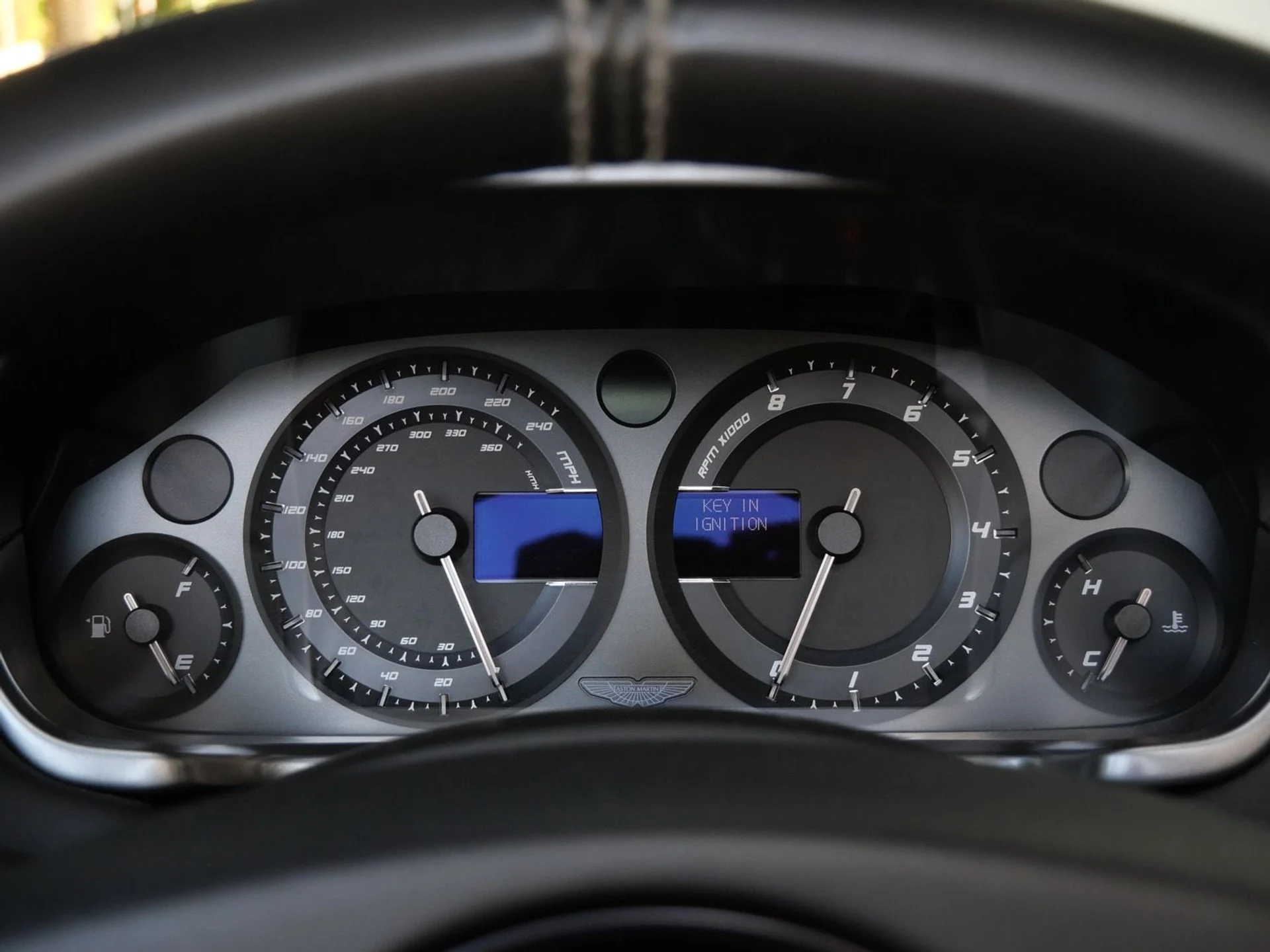 mph005_3232630188_31cb05ff87194713f0ae1c94ad442ac8x_98c17d92b3