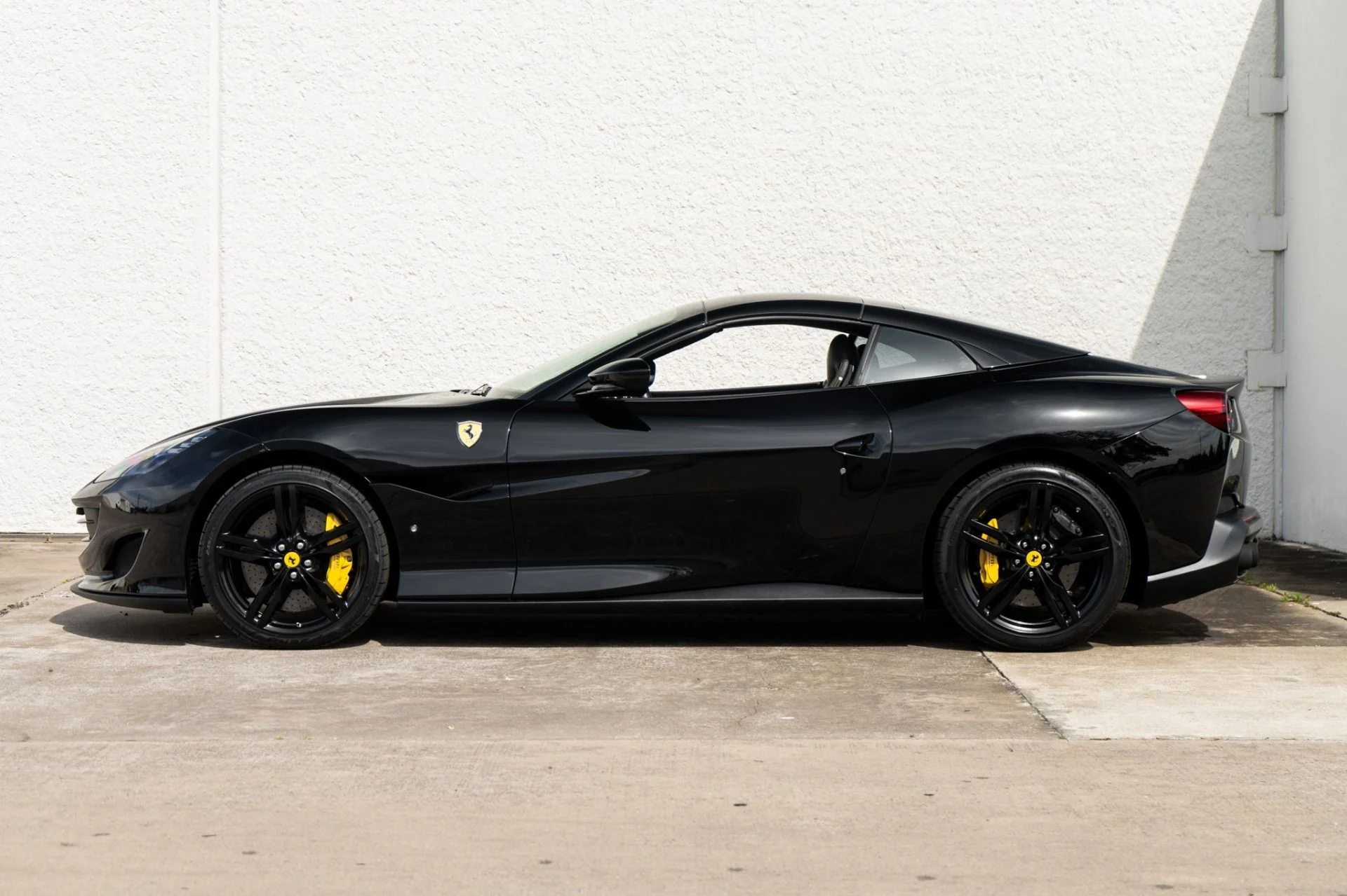 mph005_3232758280_Used_2020_Ferrari_Portofino_1775601890_f94b48fe06