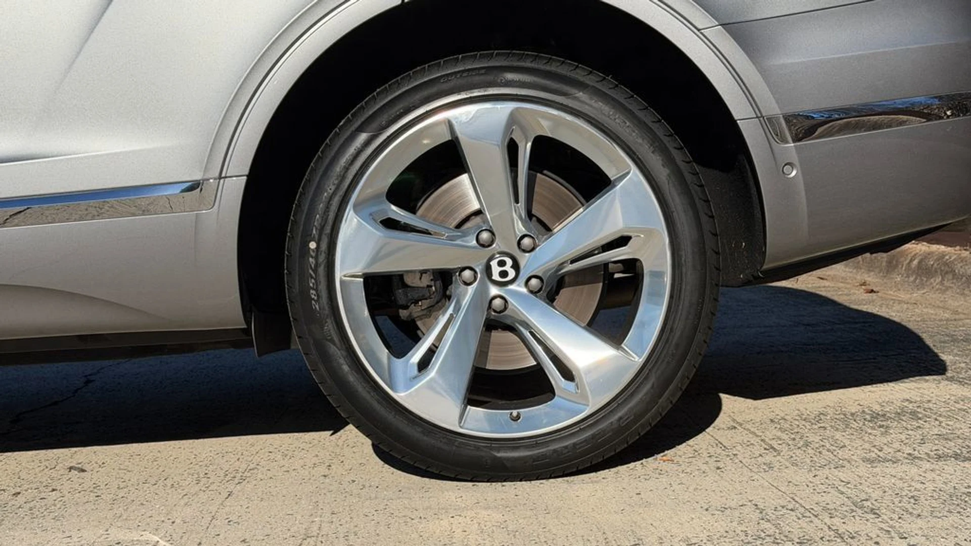 mph005_3239383740_6503674fe8634959ba472f3a34adea45_c682596326