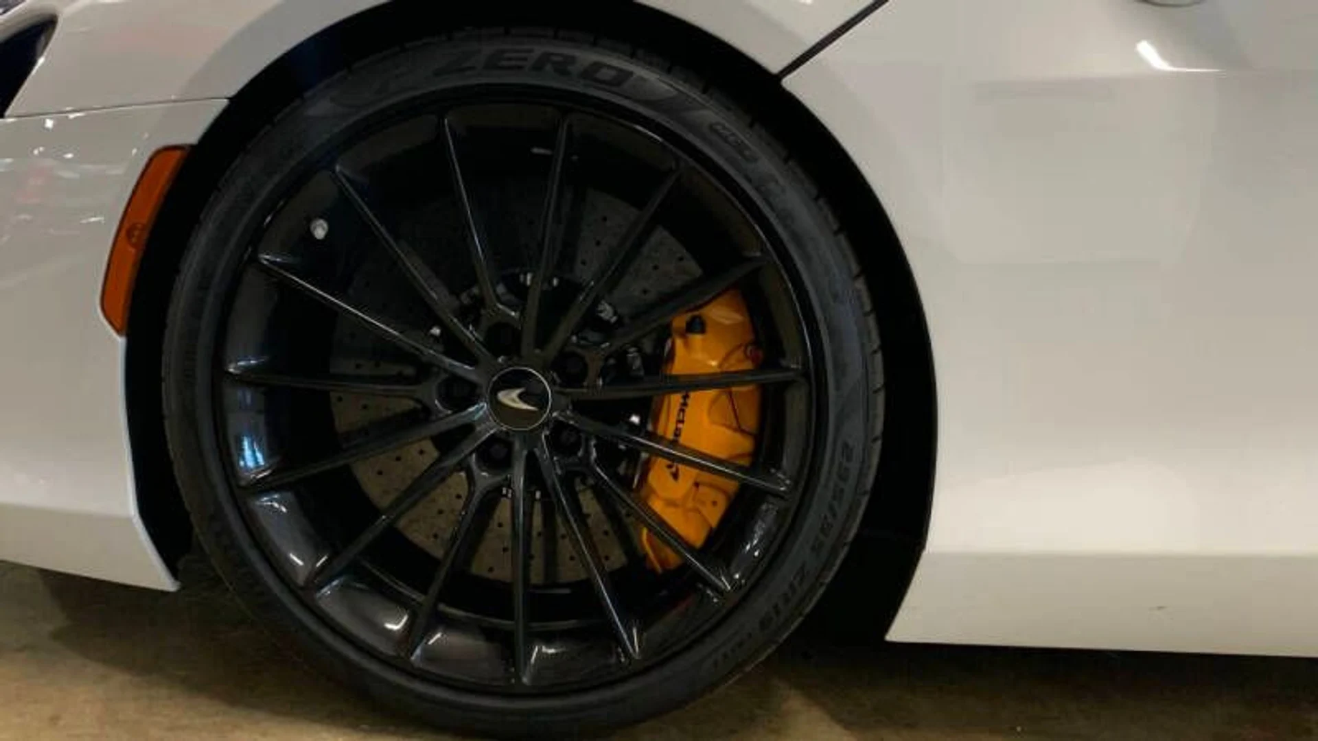 mph005_3254432276_2025_mclaren_artura_spider_base_2dr_convertible_3ea4ced16b