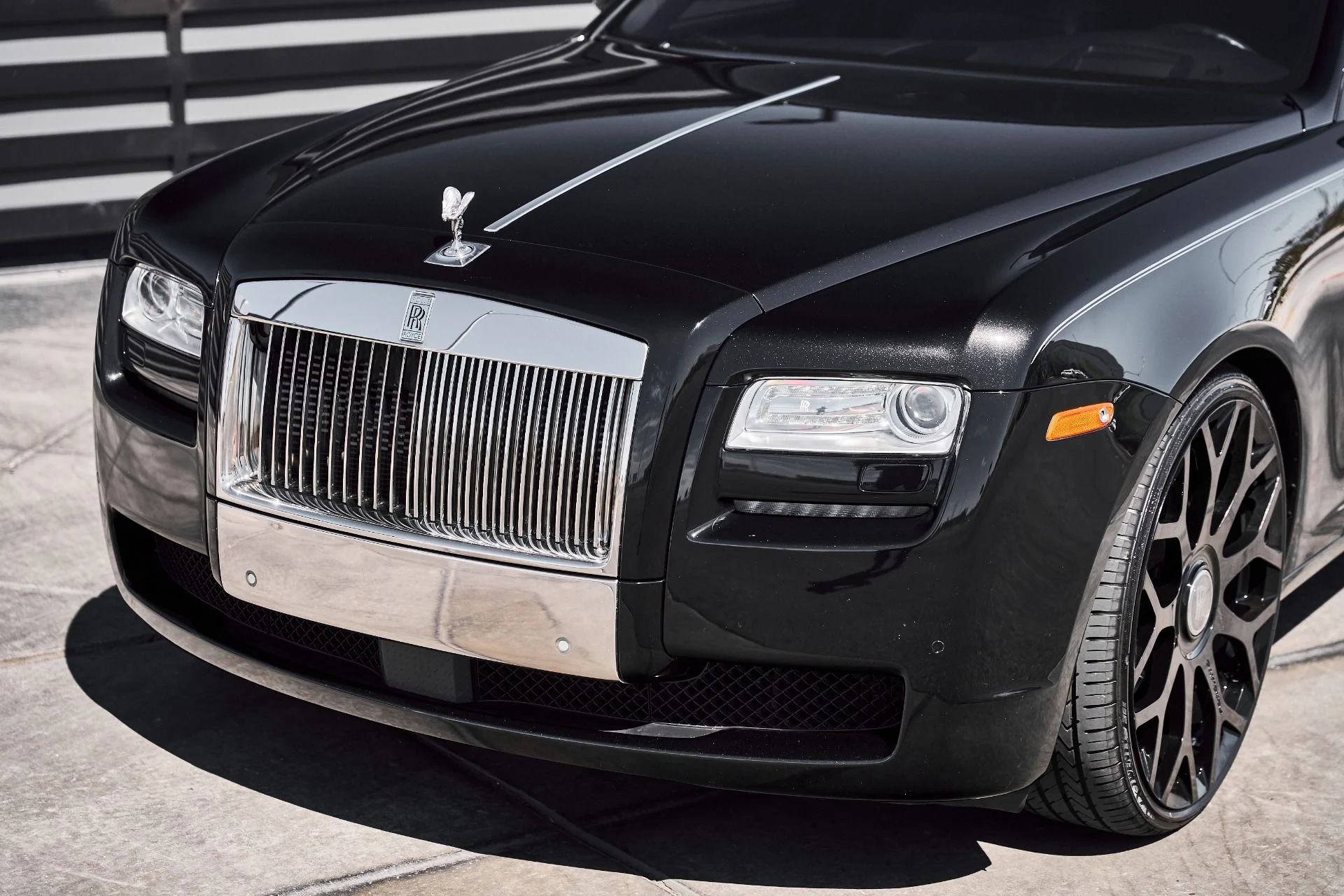 mph005_3258080769_Used_2014_Rolls_Royce_Ghost_Base_1781025925_907483f33a
